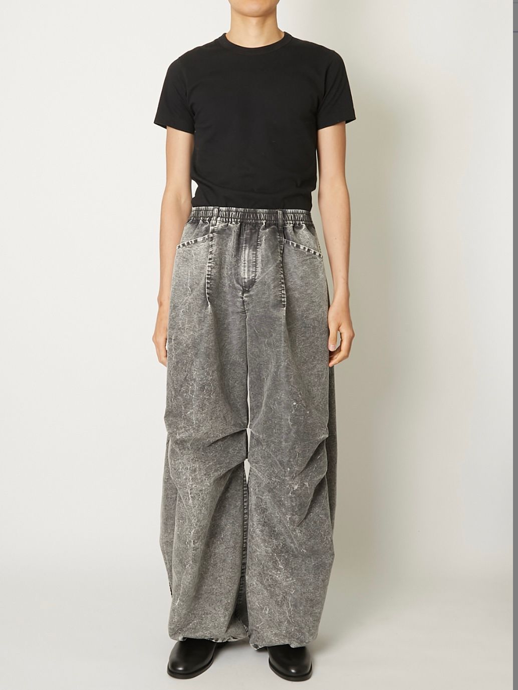 【26AW】タックド バルーン デニム / TUCKED BALLOON DENIM / ライト グレー