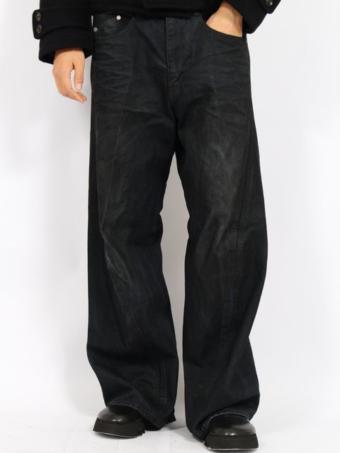【26AW】3D ツイステッド ワイド レッグ ジーンズ デニム パンツ コーティング加工 / 3D TWISTED WIDE LEG JEANS / LUSTER COATED INDIGO(インディゴ)