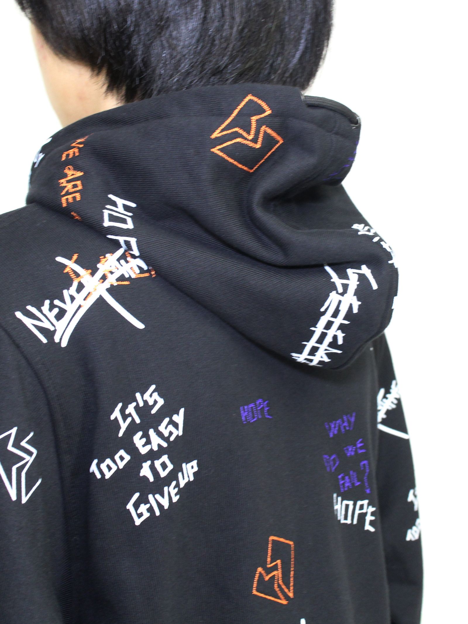 【20AW】総柄 刺繍プリント パーカー / WRITTINGS HOODIE / ブラック