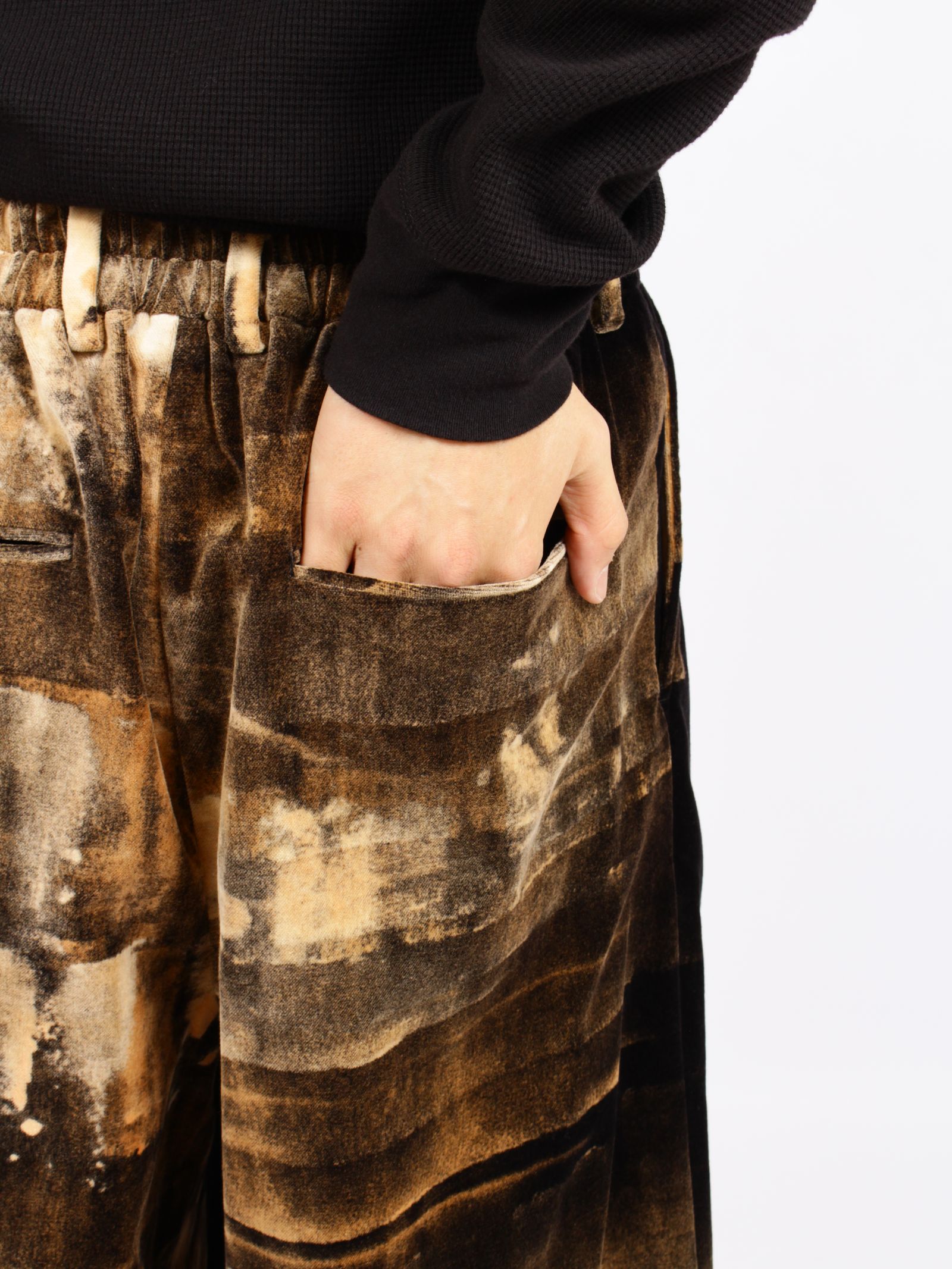 【26AW】ハンド ブリーチド ベルベット パンツ / HAND-BLEACHED VELVET PANTS / ブラック