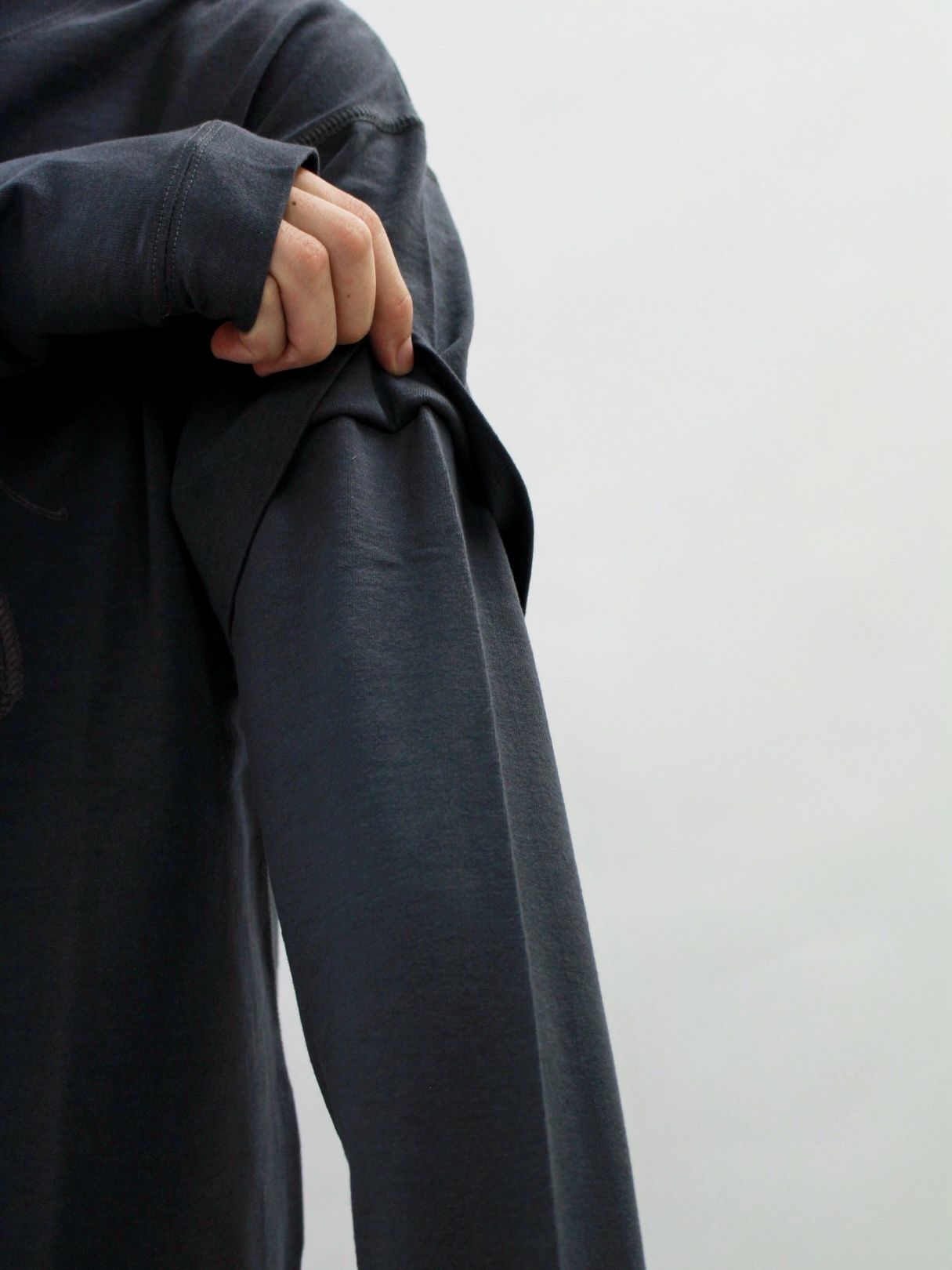 【25AW】25 ロングスリーブ Tシャツ / 25 LS TEE (×Jinjinneedle) / チャコール