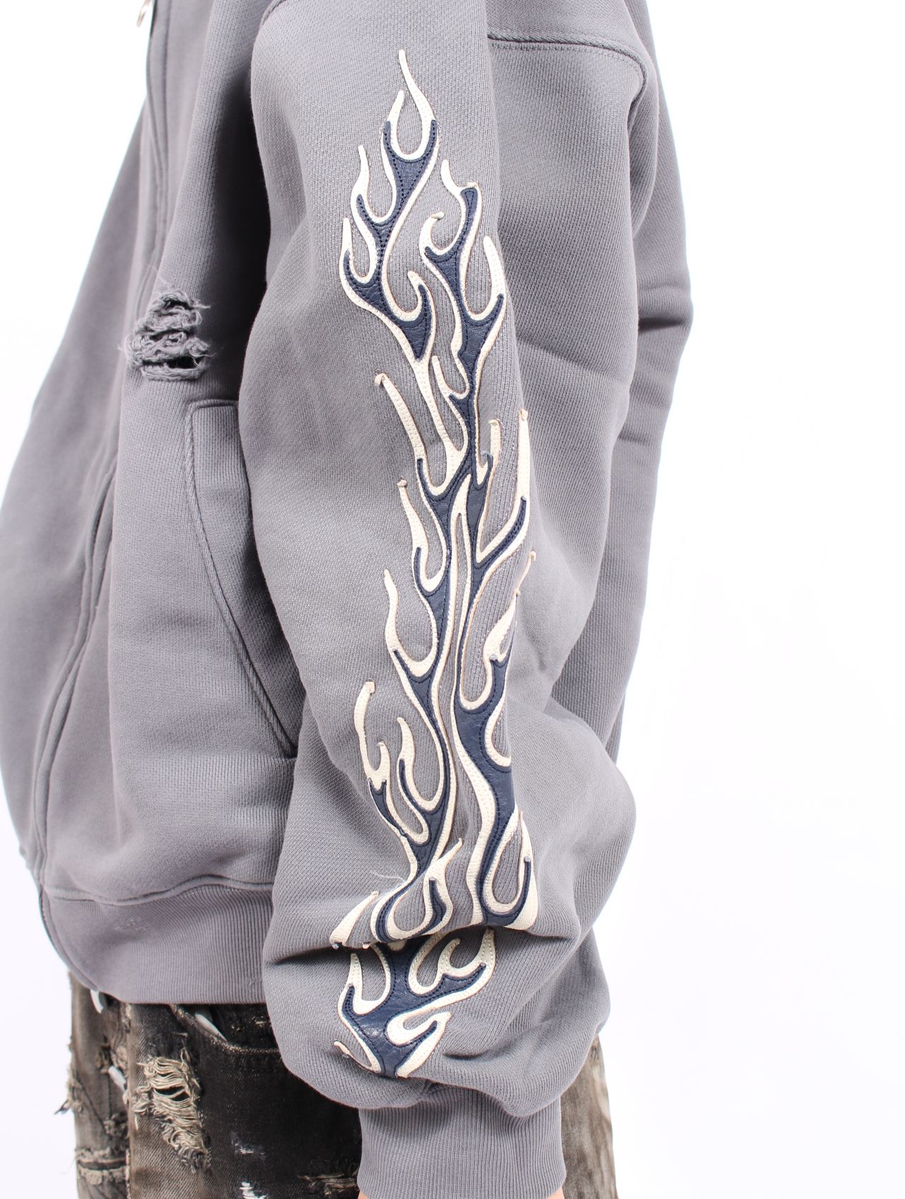 【25AW】レザー フレーム ジップアップ パーカー / LEATHER FLAME HOODED ZIP-UP / グレー