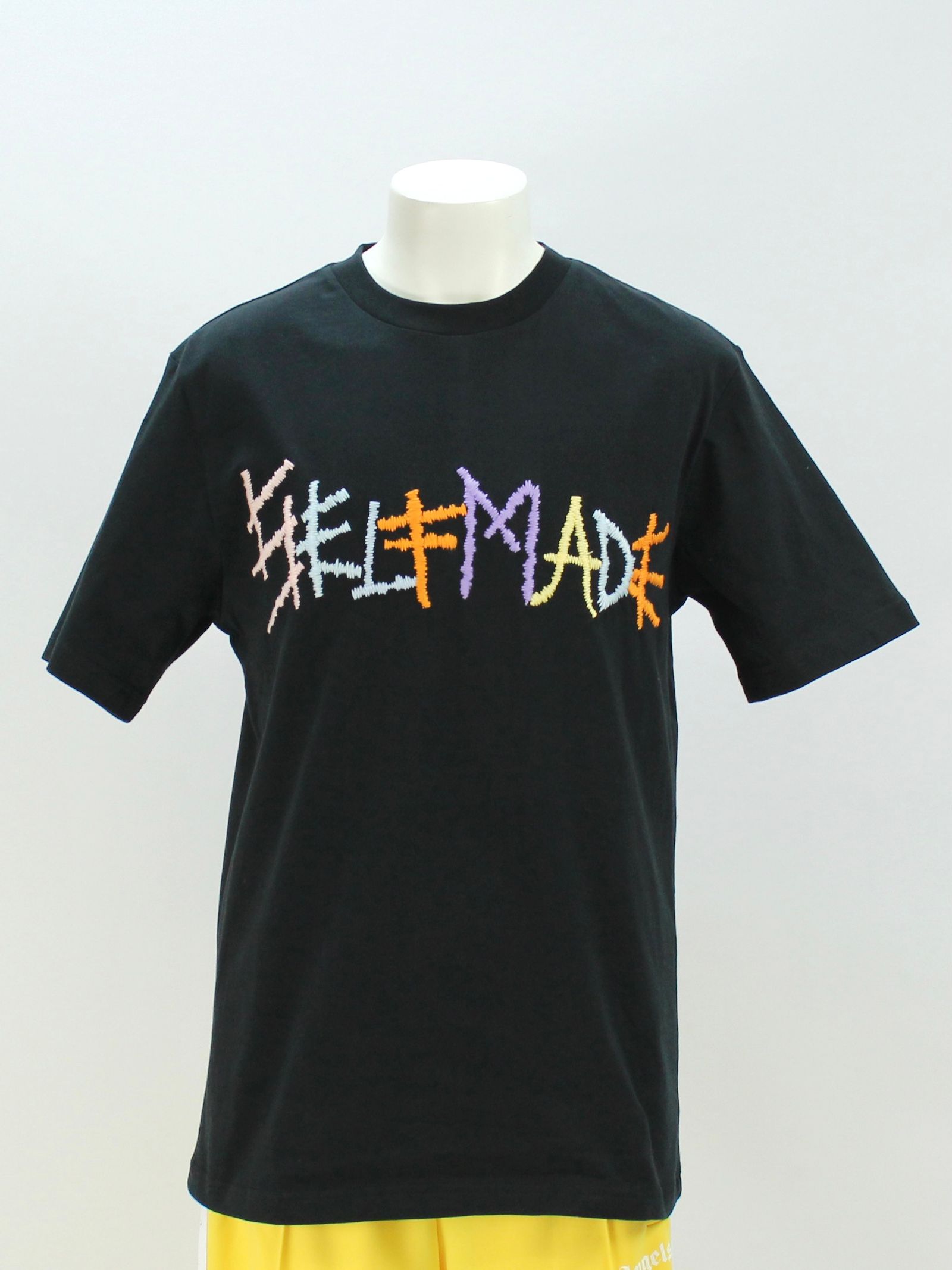 刺繍ロゴ Tシャツ / BLACK T-SHIRT WITH MULTICOLOR LOGO / ブラック × マルチ