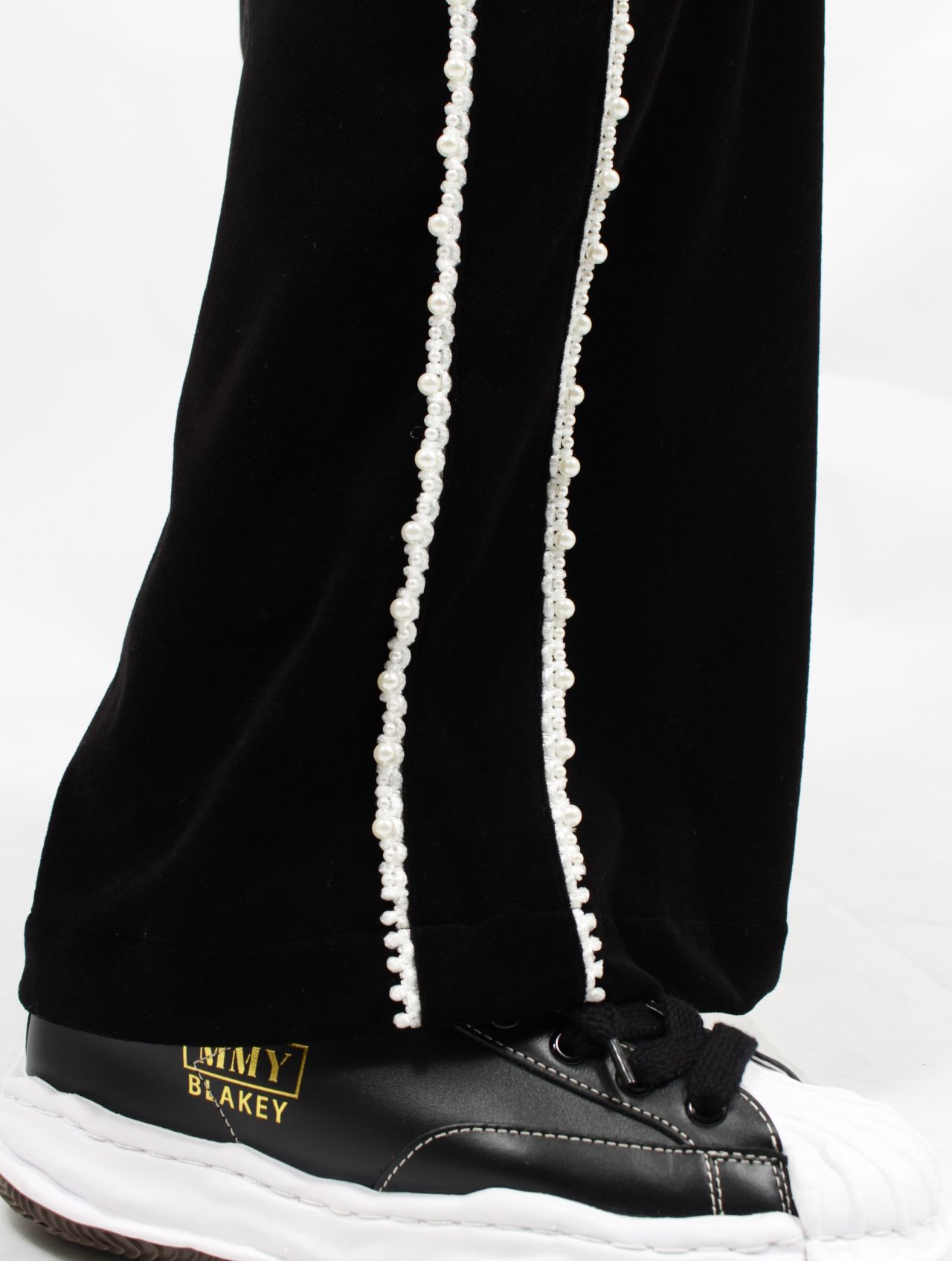 【25SS】パール パイピング ベロア トラック パンツ / PEARL PIPING VELOURS TRACK TROUSERS / ブラック【&TEAM TAKI着用】