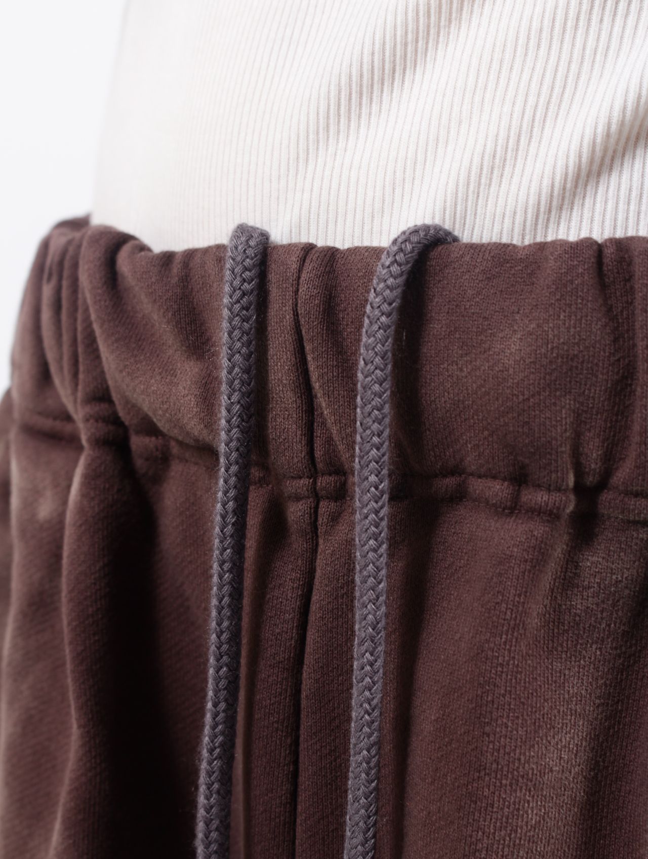 【25SS】ディストレスト スウェットパンツ / DISTRESSED SWEAT PANTS / ブラウン