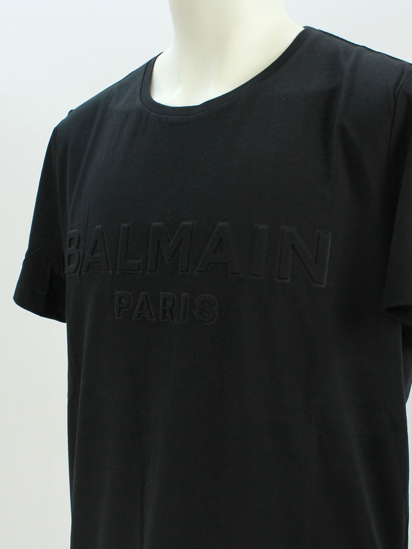 エンボスロゴ Tシャツ / EMBOSS LOGO T-SHIRT / ブラック