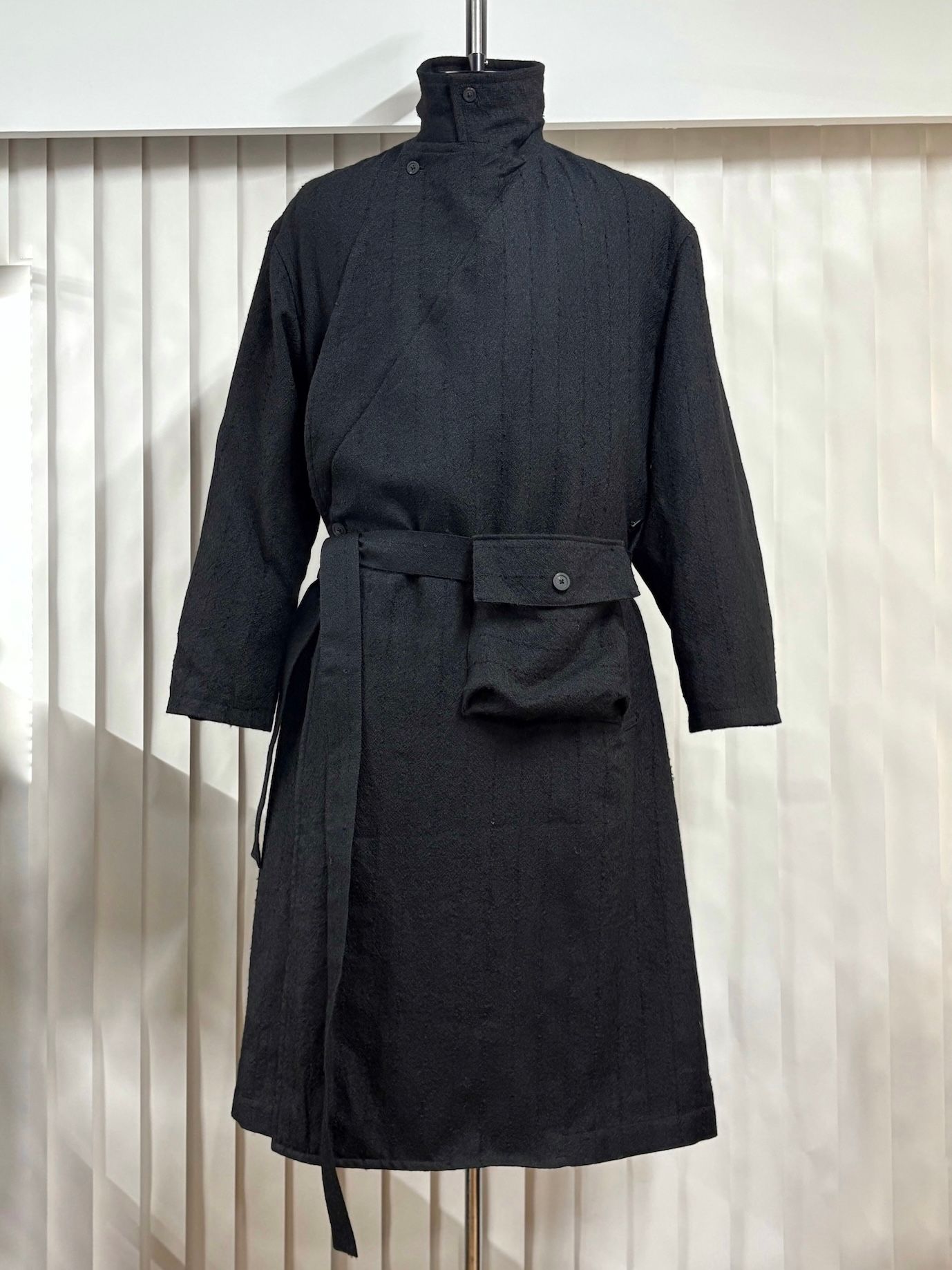 【26AW】トゥー ダブル ブレステッド コート / TOO DOUBLE-BREASTED / ブラック