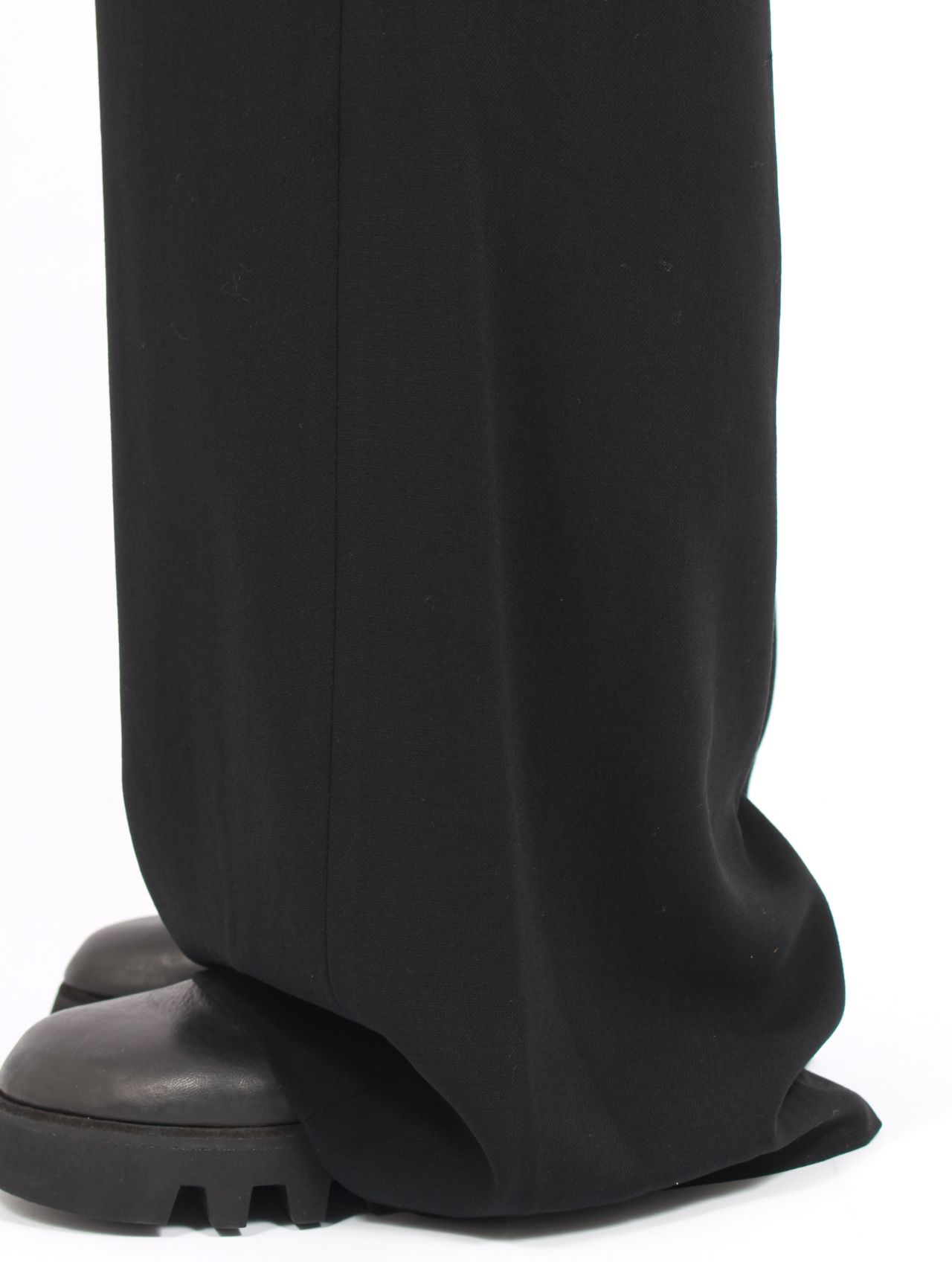 【25AW】ウールサージ ハイウエスト トラウザー / WOOL SERGE HI-WAIST TROUSERS / ブラック