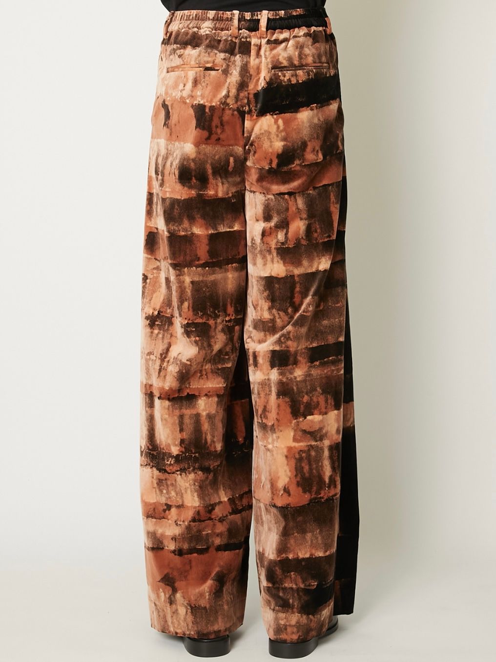 【26AW】ハンド ブリーチド ベルベット パンツ / HAND-BLEACHED VELVET PANTS / ブラック
