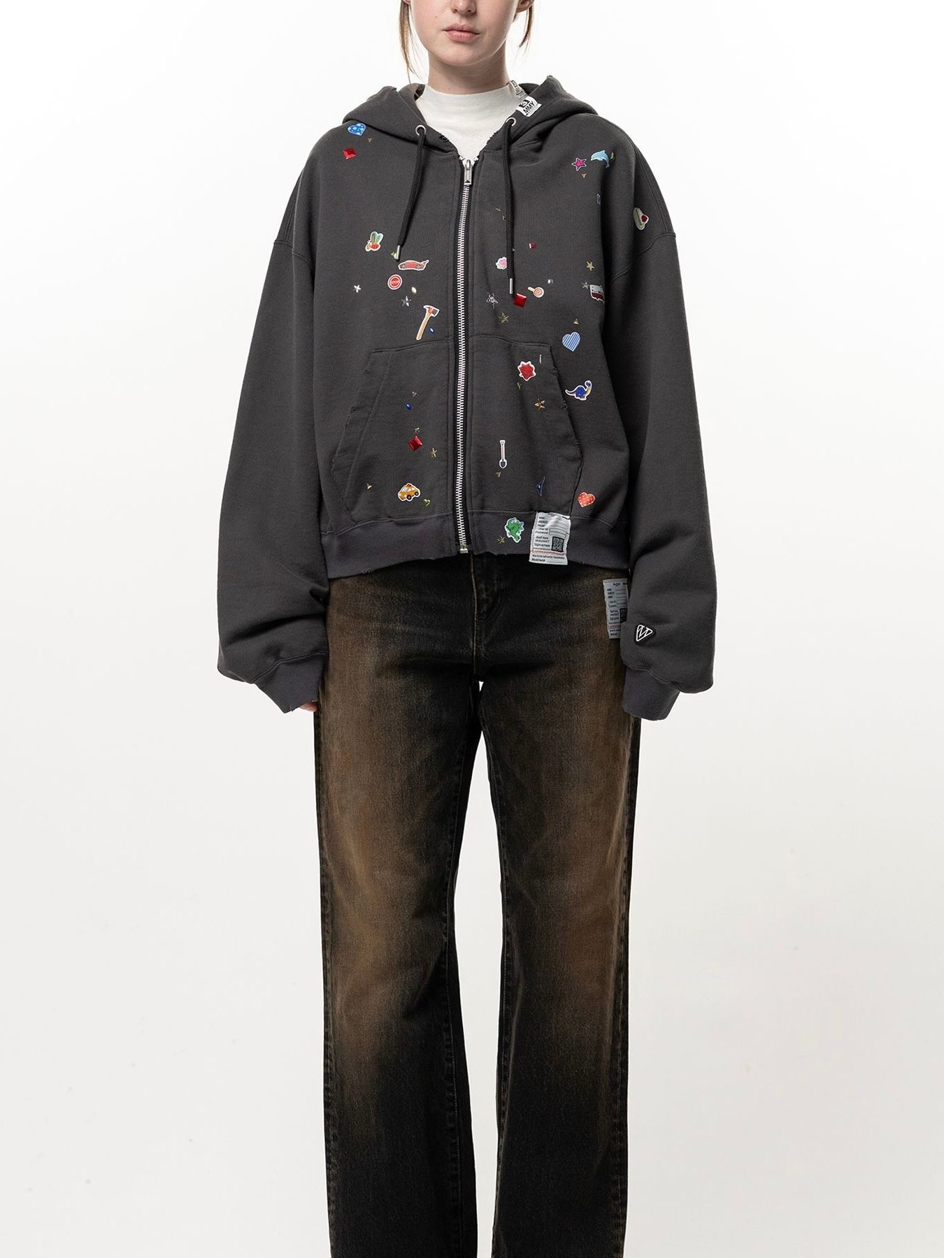 【26AW】 キッズ ステッカー パーカー ジップアップ / KIDS STICKER PARKA / ブラック