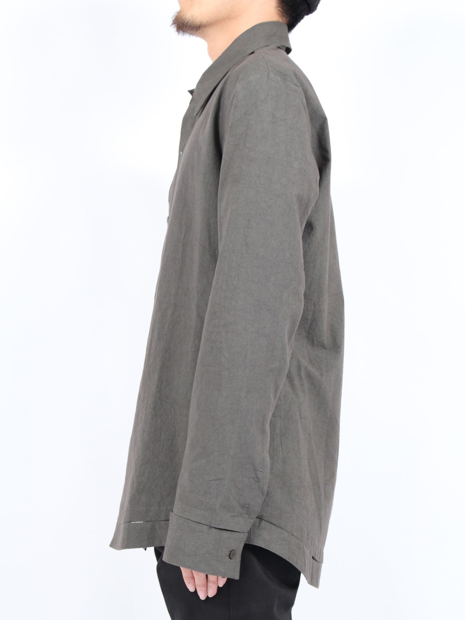 【24AW】ハンドステッチ ヘム ボーダー リラックスフィット シャツ / HAND-STITCHED HEM BORDER RELAXED FIT SHIRT / ダークグレー