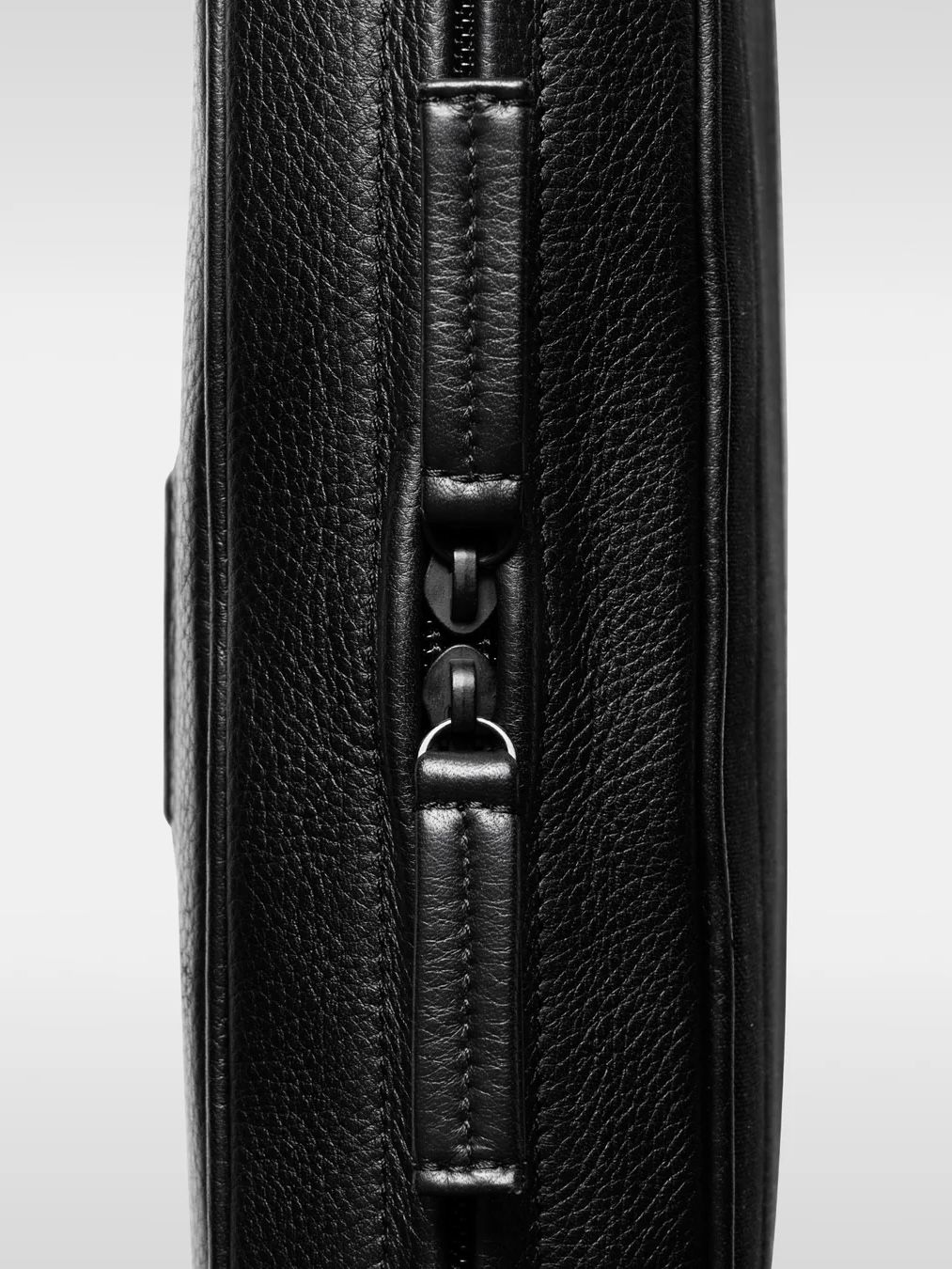 ソフトショルダーバック ラージ / SHOULDER BAG FOR LAPTOP / ブラック