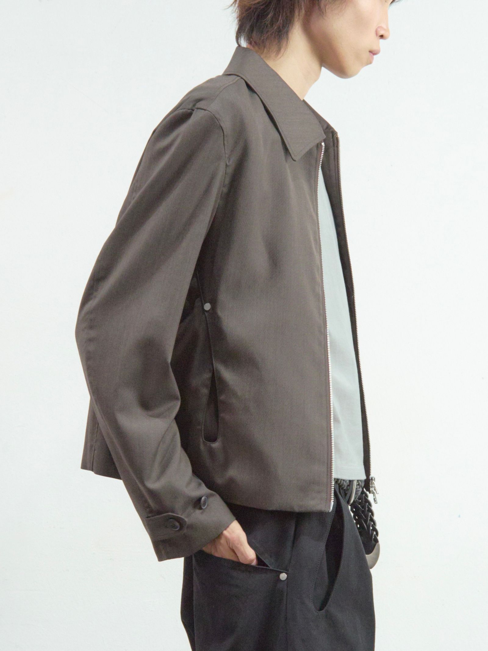 【26SS】ショート ジップ アップ ジャケット / SHORT ZIP UP JACKET / ブラウン