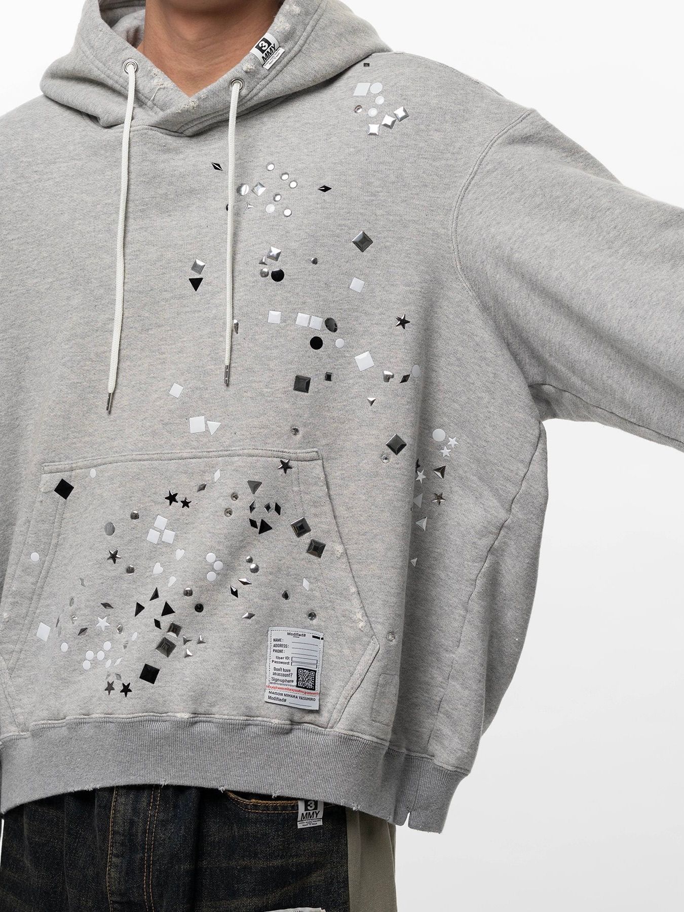 【26SS】ステッカーデザイン スウェット フーディー / EMBELLISHED HOODIE / グレー