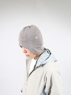 【24AW】スパイク イヤー フラップ ビーニー / SPIKE EAR FLAP BEANIE / グレー