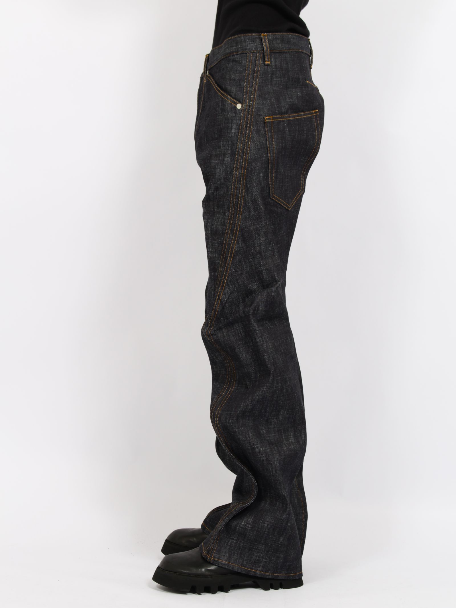 【26AW】新モデル 3D ツイステッド ジーンズ  / 3D TWISTED JEANS  / RAW INDIGO (ロー インディゴ)