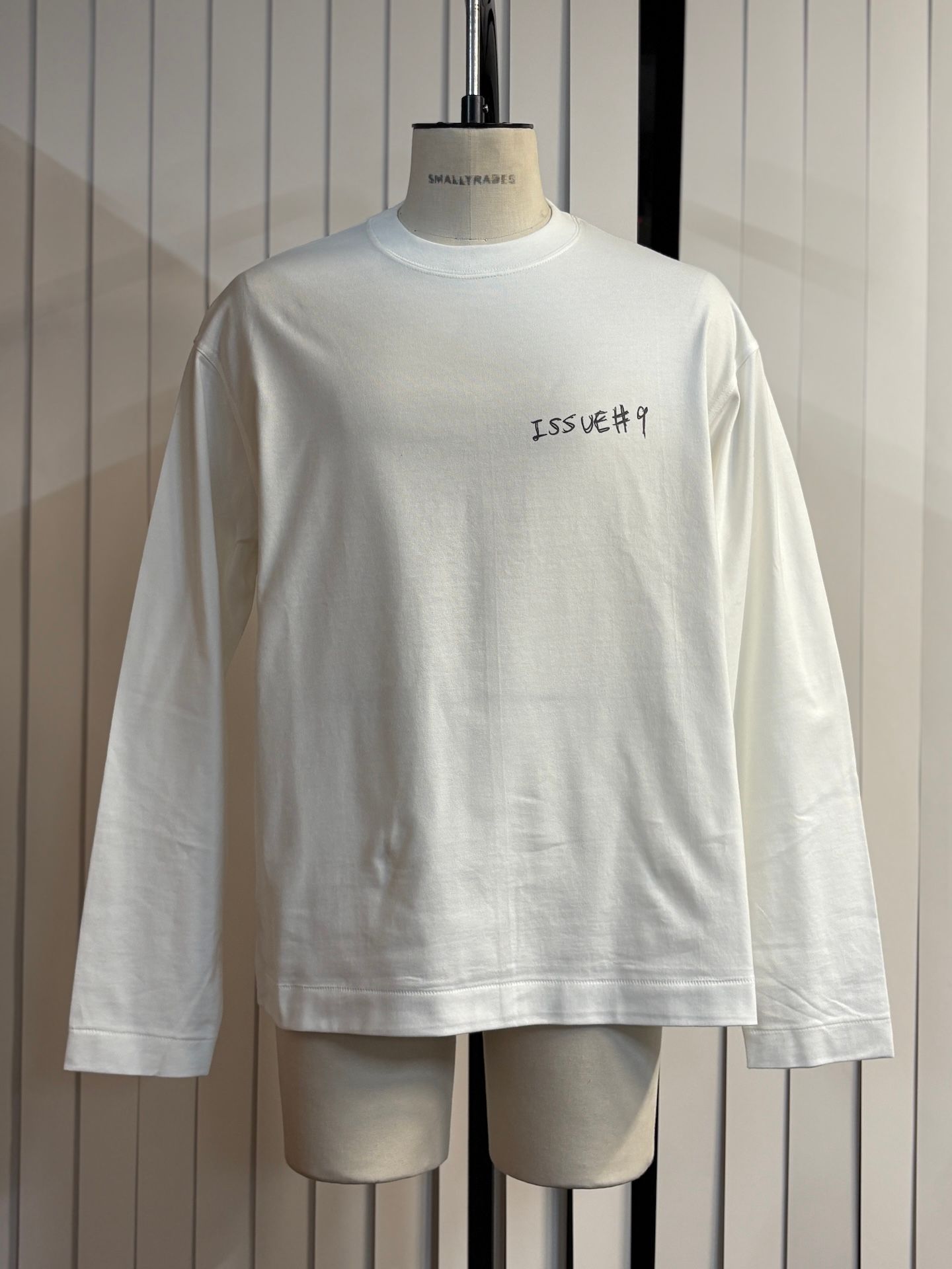 【26AW】シーズン テーマ ロングスリーブ Tシャツ / ISSUE#9(L/S TEE) / ホワイト