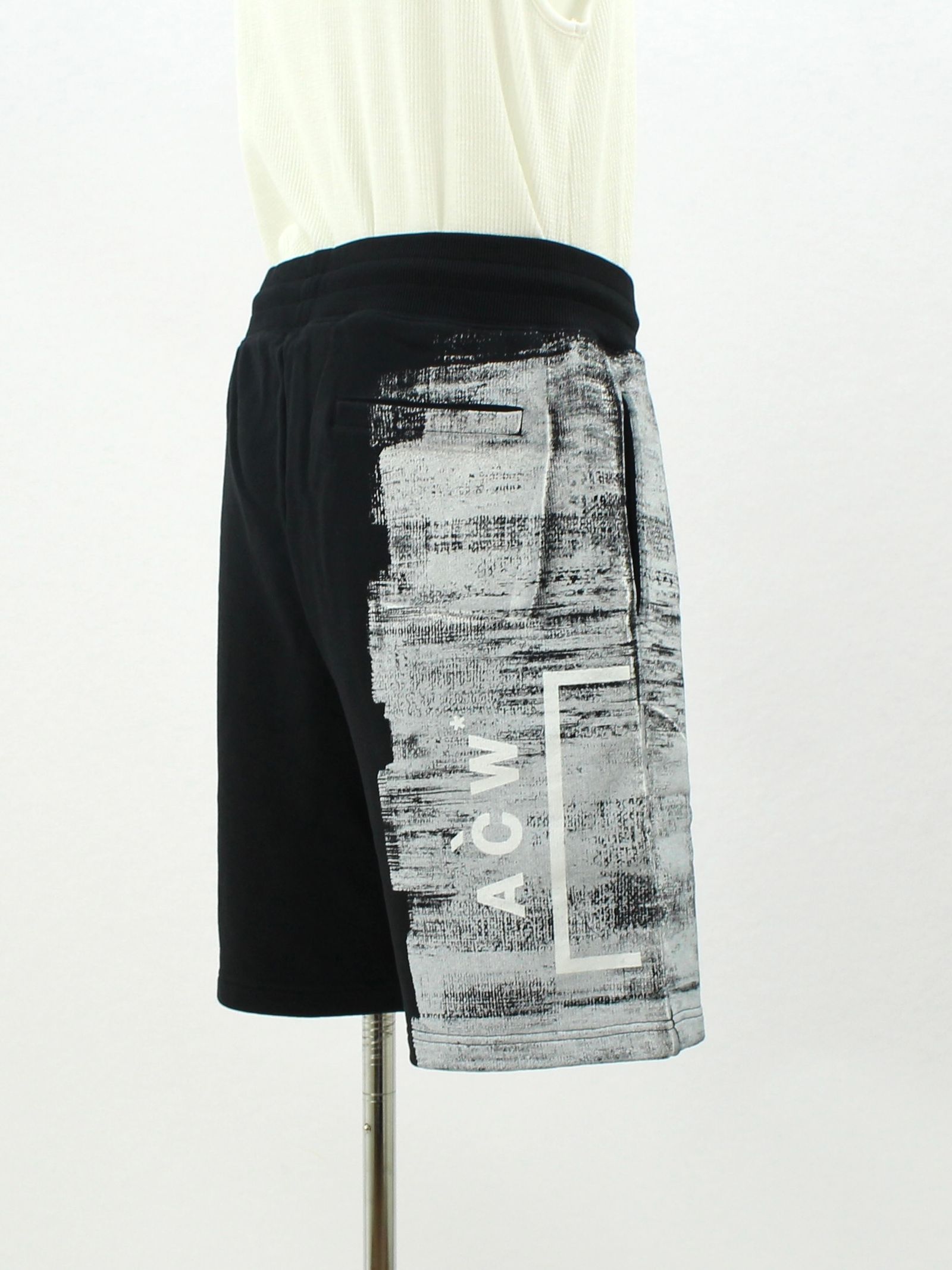 ペイント ロゴ ショートパンツ / MOD LUX PAINTED JERSEY SHORT / ブラック × ホワイト