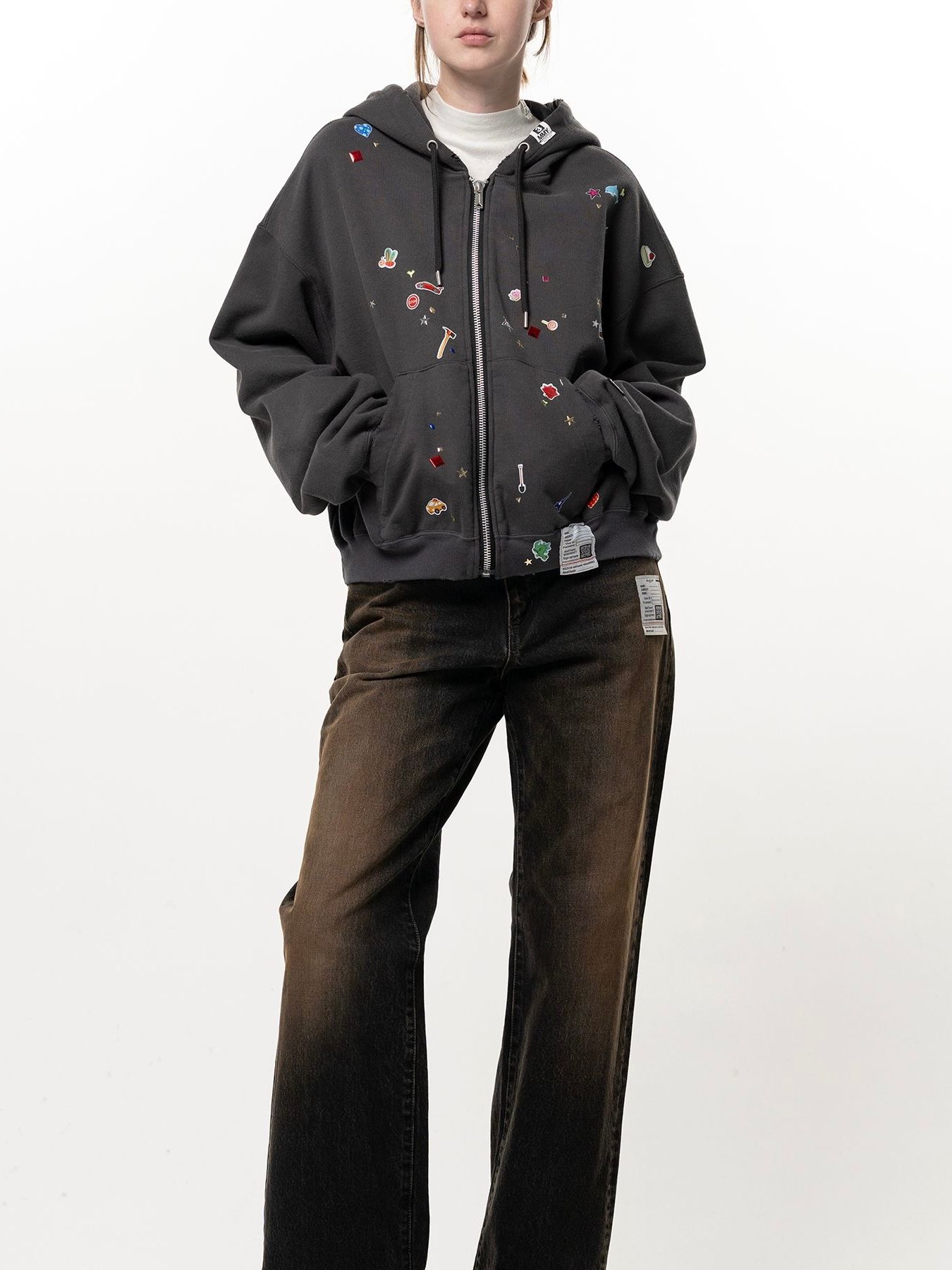 【26AW】 キッズ ステッカー パーカー ジップアップ / KIDS STICKER PARKA / ブラック