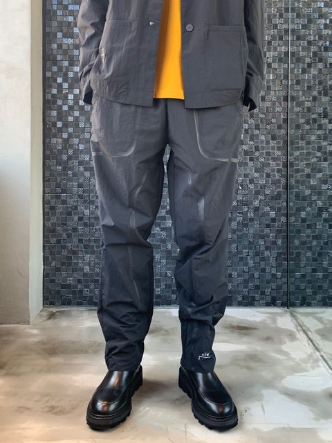 【20AW】テーピングロゴ ナイロンパンツ / OVERLAY PANTS / ブラック