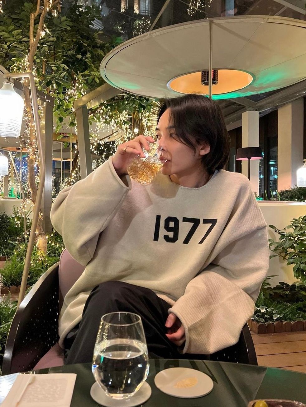 【SEVENTEEN JEONGHANさん着用】ESSENTIALS 1977セーターのご紹介