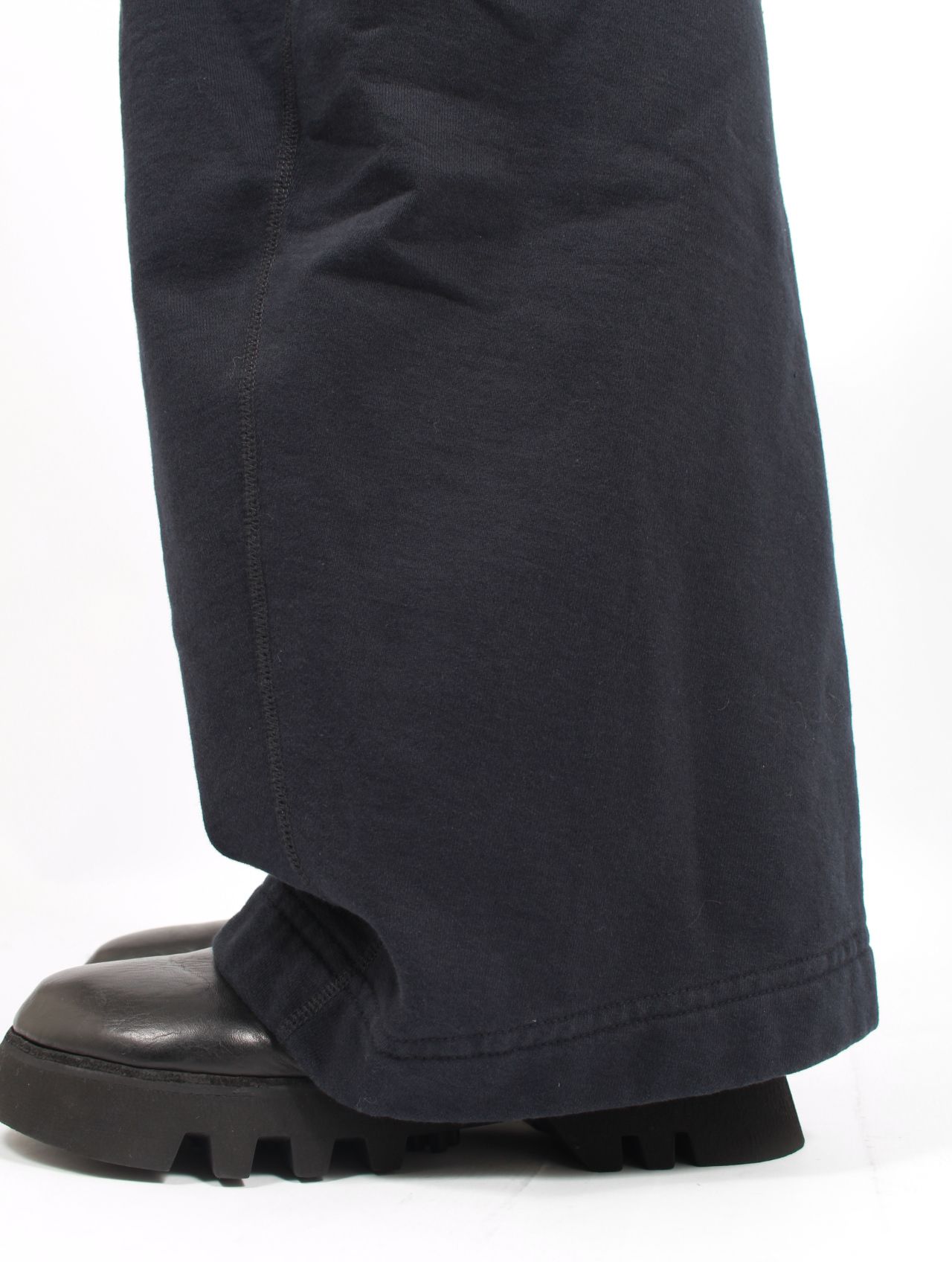 【25AW】 3D ツイステッド ラウンジ パンツ スウェット パンツ / 3D TWISTED LOUNGE PANTS / BLACK(ブラック)