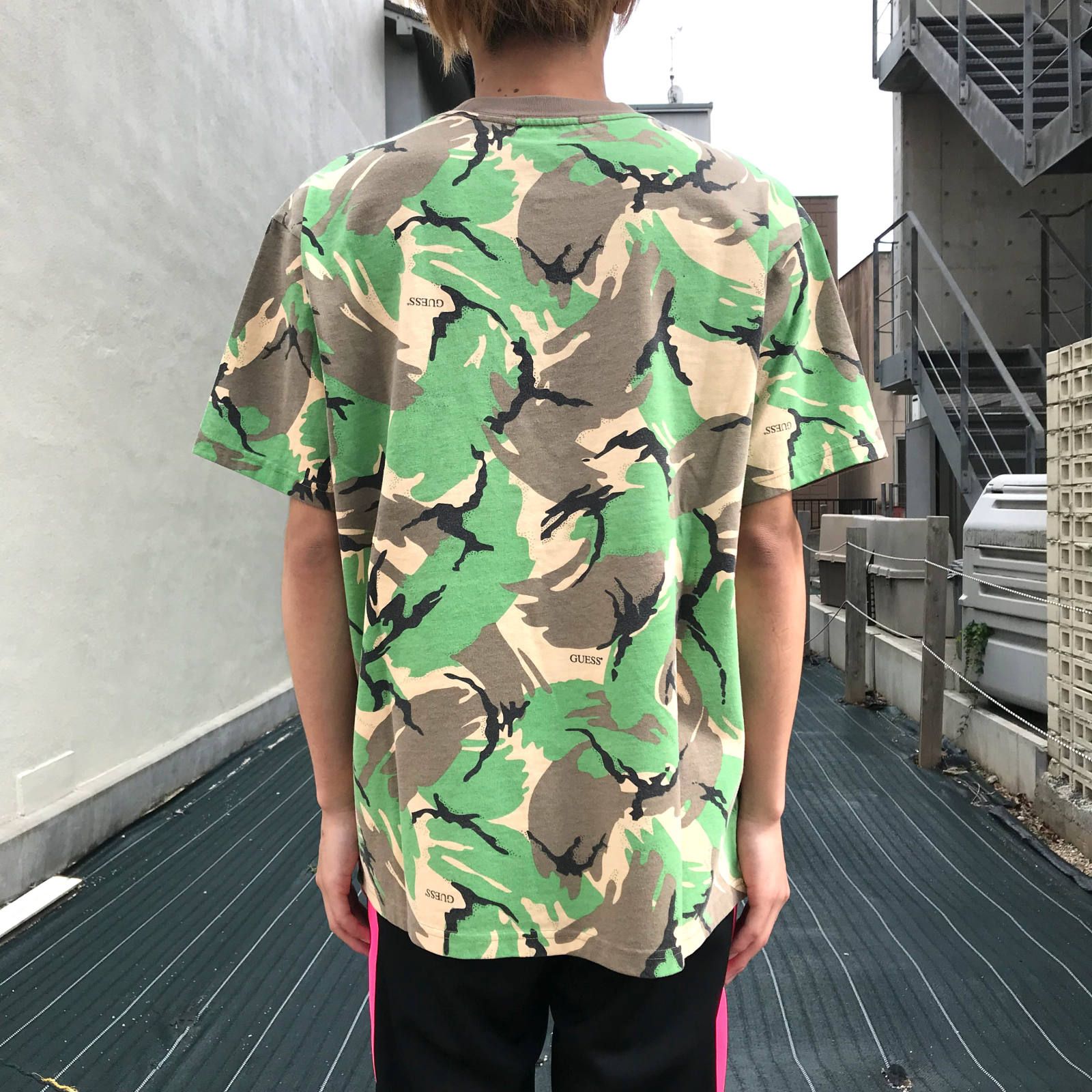 GUESS GREEN LABEL - GUESS USA カモフラージュカットソー GUESS GREEN LABEL - GUESS USA カモフラージュカットソー