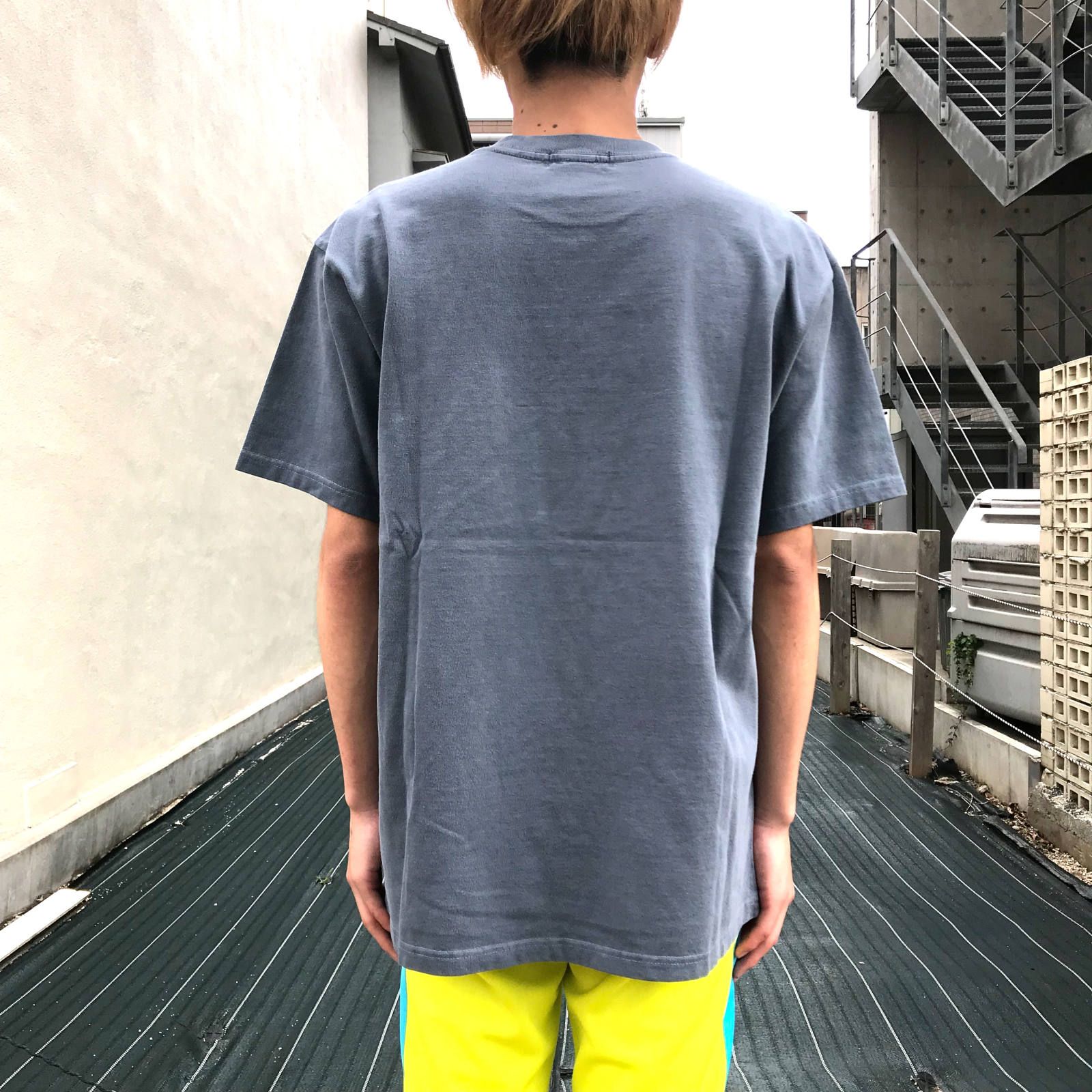 ウォッシュ加工 ロゴ刺繍 クルーネックカットソー - GREY