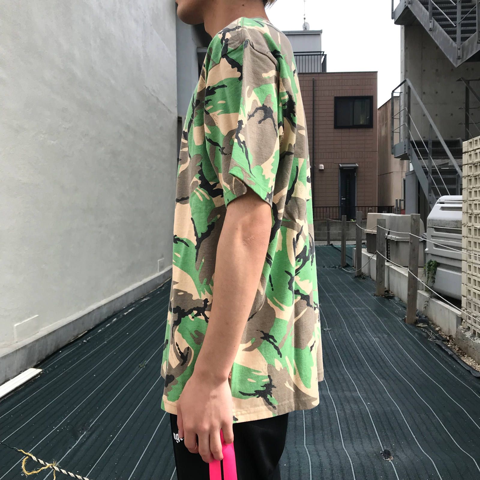 GUESS USA カモフラージュカットソー - CAMOUFLAGE