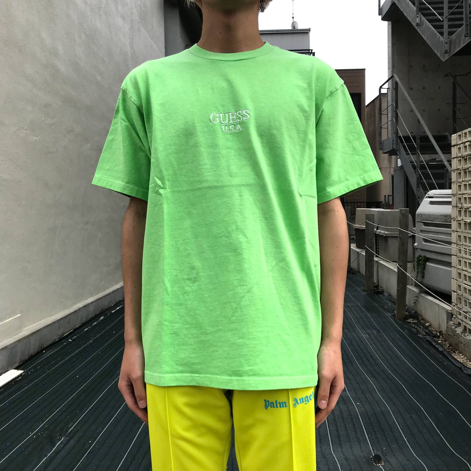 《残り一点》ウォッシュ加工 ロゴ刺繍 クルーネックカットソー - LIGHT GREEN