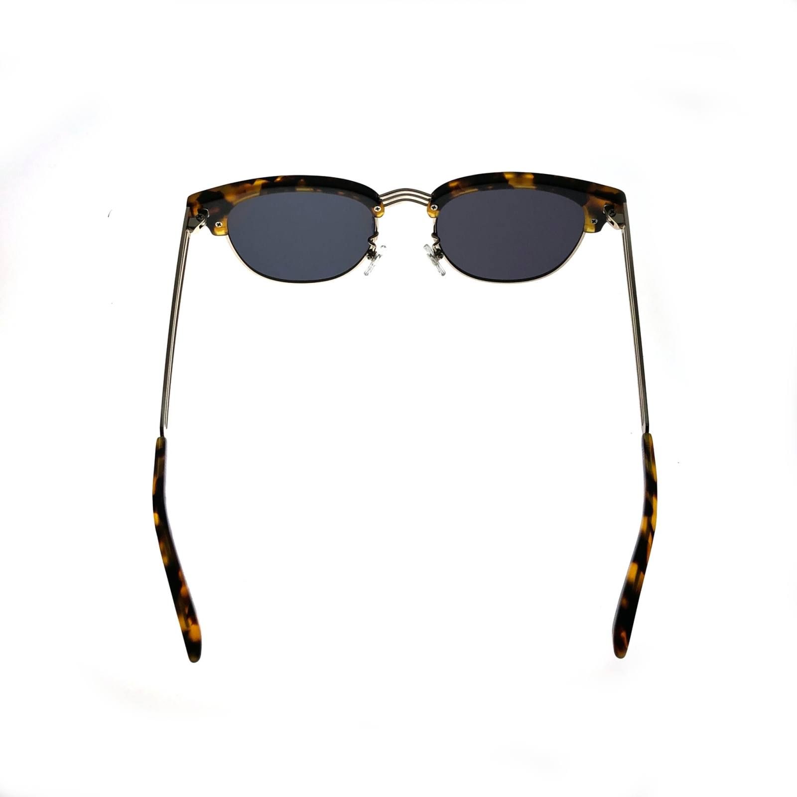 美品 JP THE WAVY着 THIS by INARI イナリ サングラス INARI（イナリ）の「THIS by INARI MALINA（サングラス）」 - WEAR