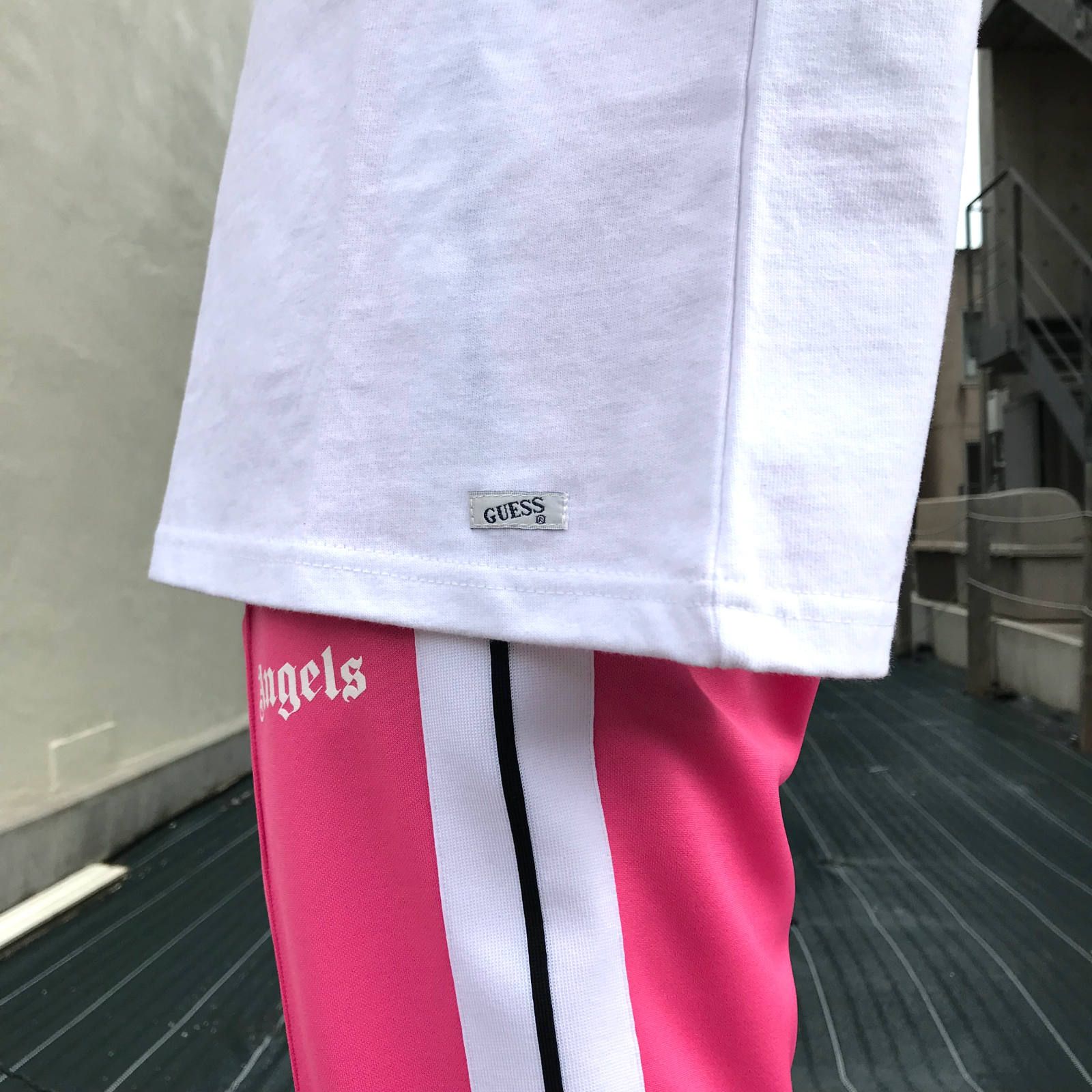 トライアングル クエスチョンロゴ カットソー - WHITE