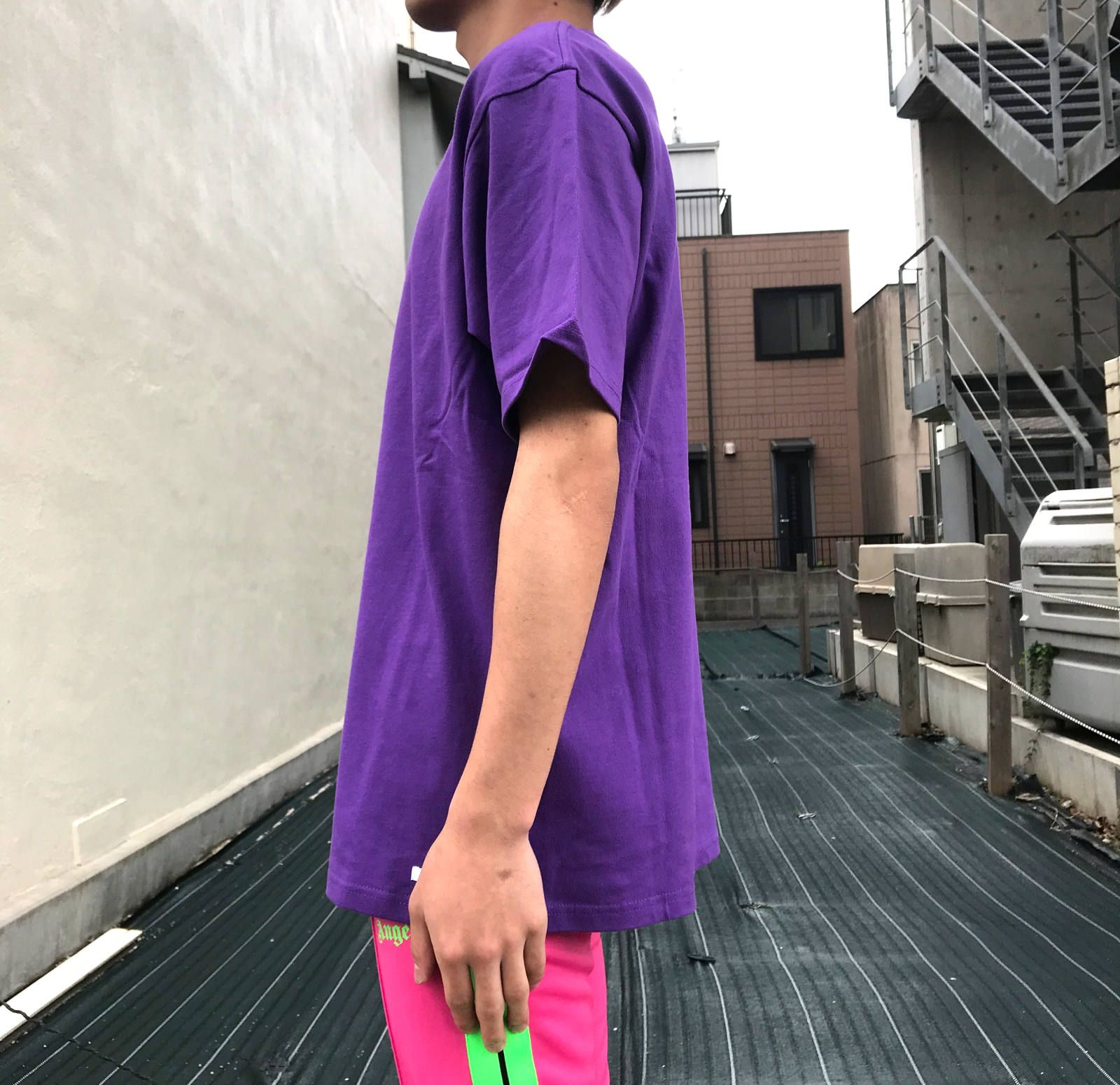 胸ロゴ刺繍 クルーネックカットソー - PURPLE