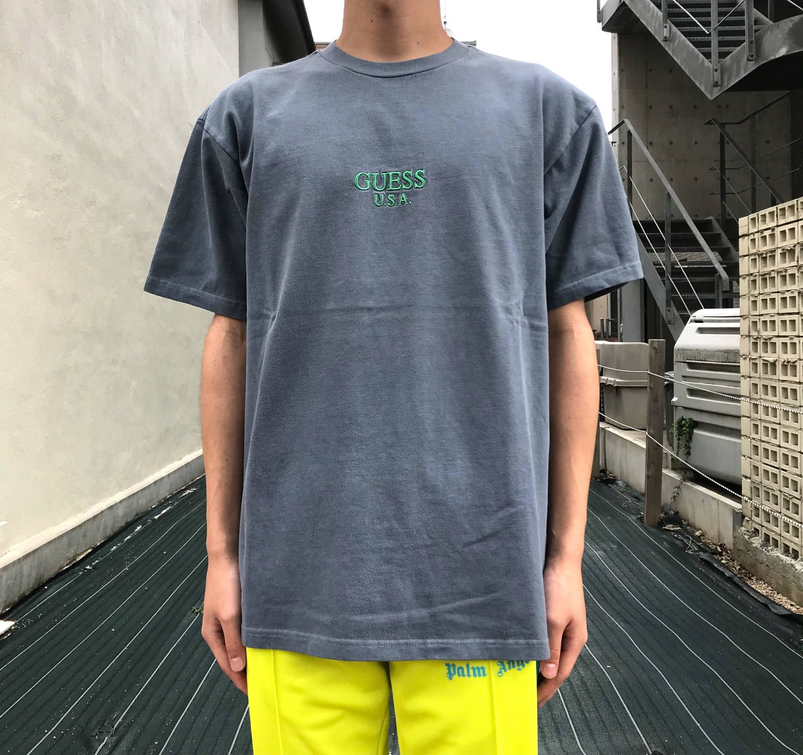 ウォッシュ加工 ロゴ刺繍 クルーネックカットソー - GREY