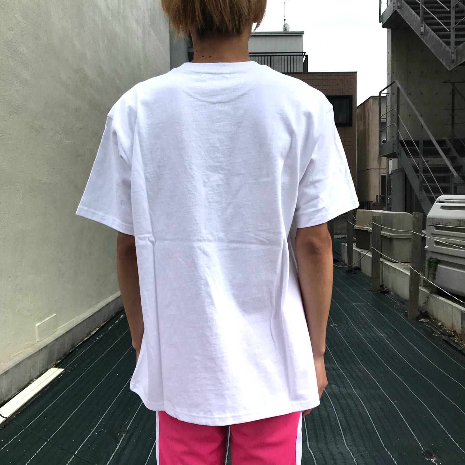 トライアングル クエスチョンロゴ カットソー - WHITE