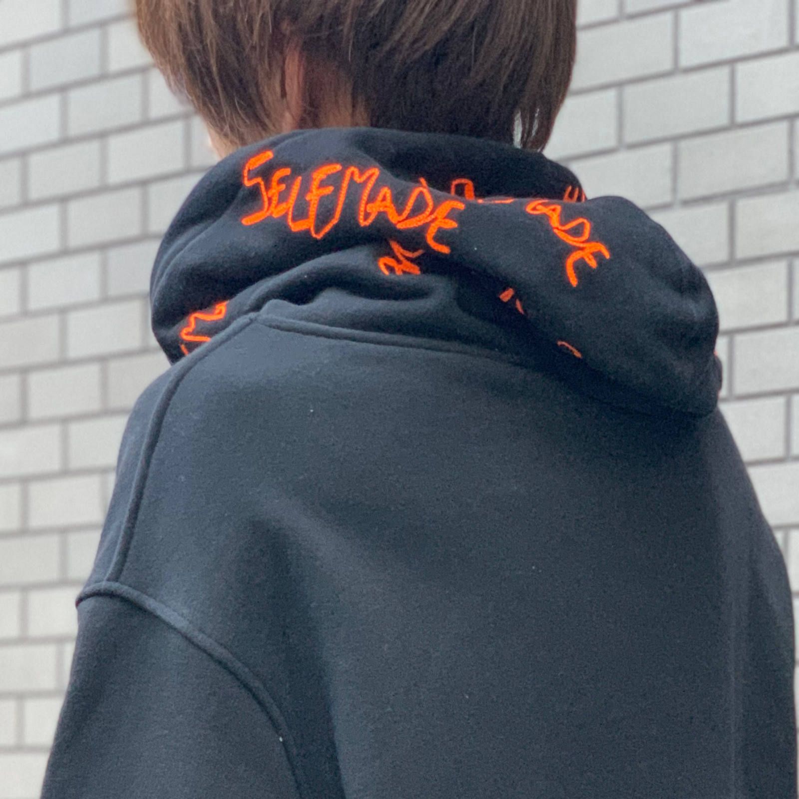 《残り一点》フードロゴ刺繍 オーバーサイズパーカー - BLACK