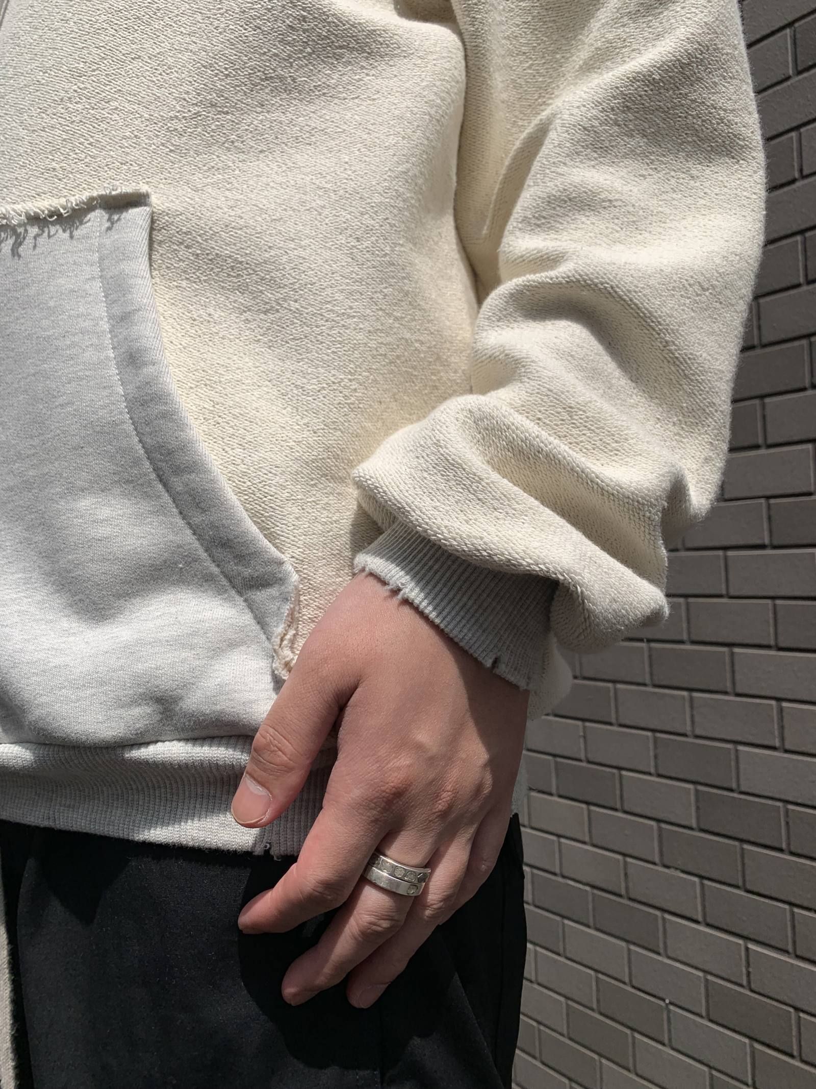 【残り一点】 裏返し 刺繍プリントプルオーバーパーカー TEARS ONLY - GREY