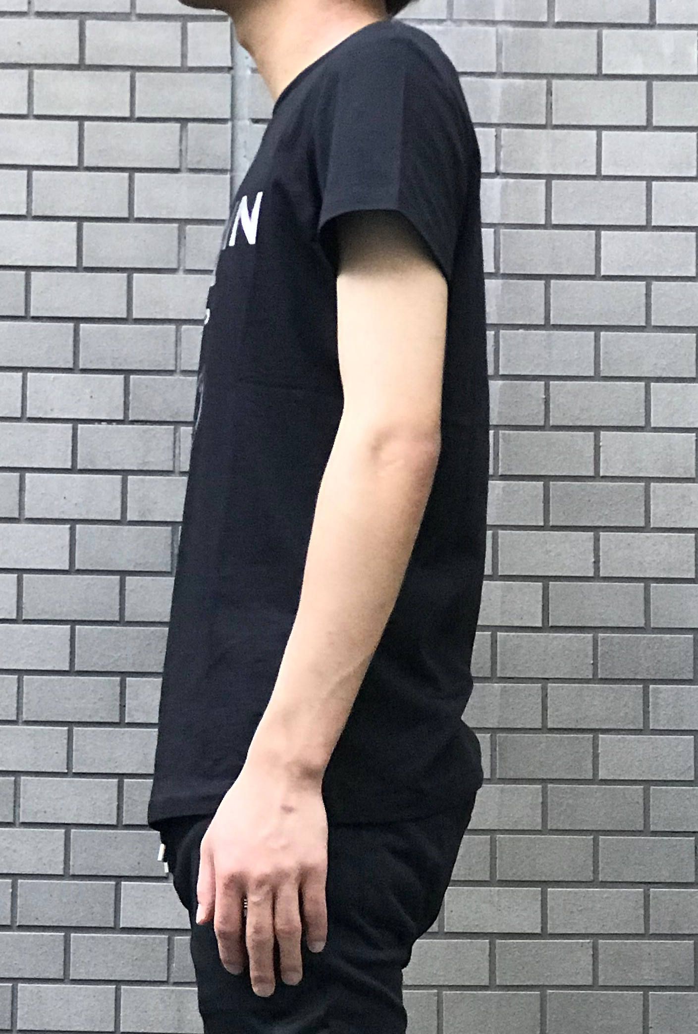【SENSE9月号掲載】Bロゴ シルバー ショートスリーブカットソー - BLACK