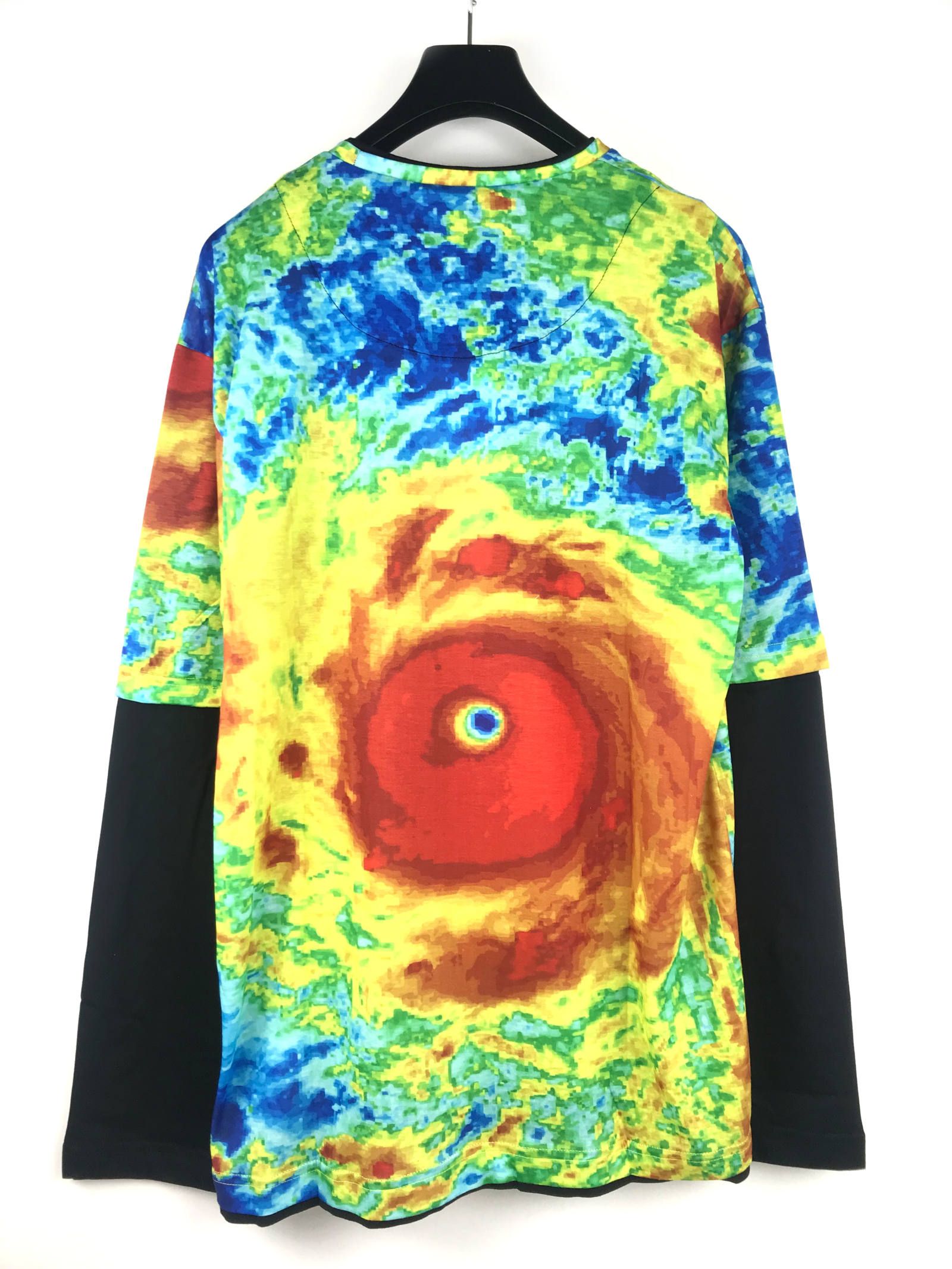 《残り一点》 ウェザーグラフィック レイヤード 長袖カットソー Tornado Long Sleeve - BLACK × RED