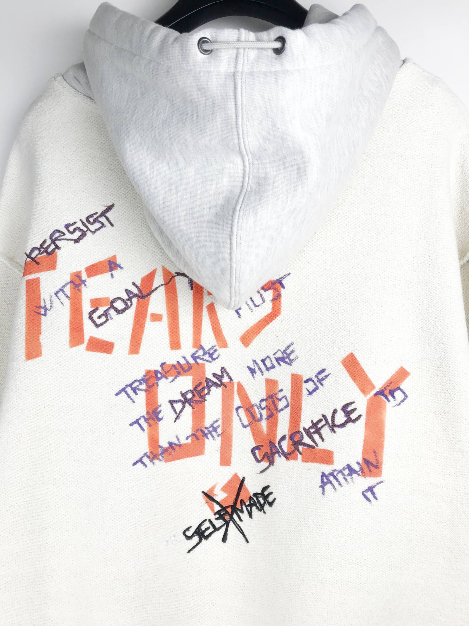 【残り一点】 裏返し 刺繍プリントプルオーバーパーカー TEARS ONLY - GREY