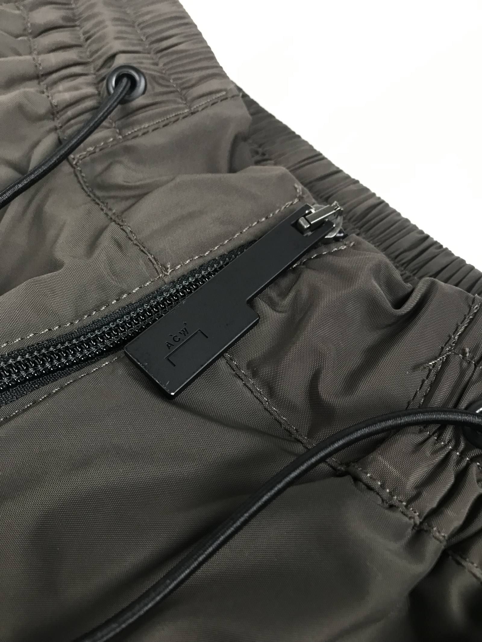 《残り一点》 メッシュ着脱可能 ナイロン ワイドトラックパンツ
