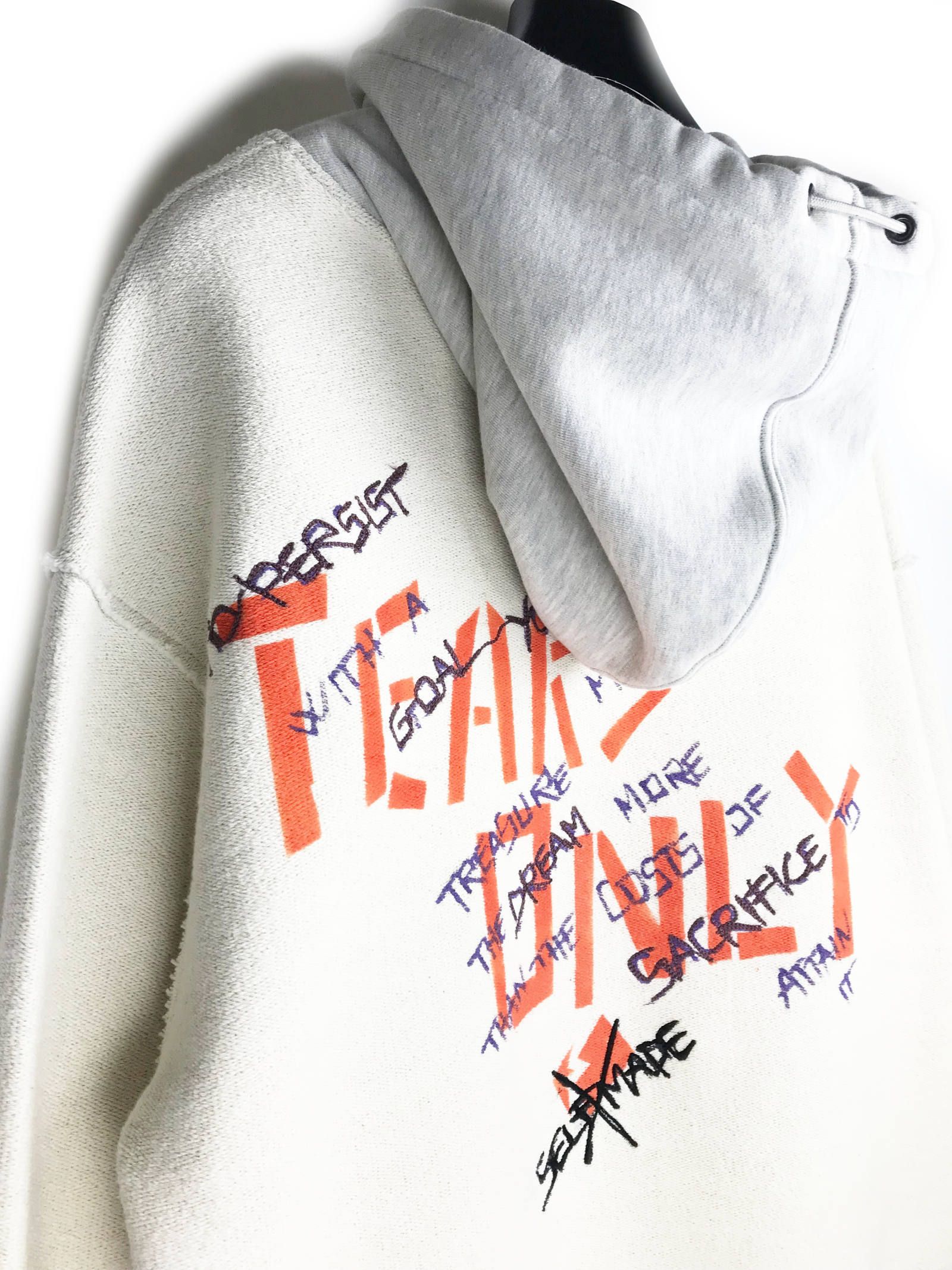 【残り一点】 裏返し 刺繍プリントプルオーバーパーカー TEARS ONLY - GREY