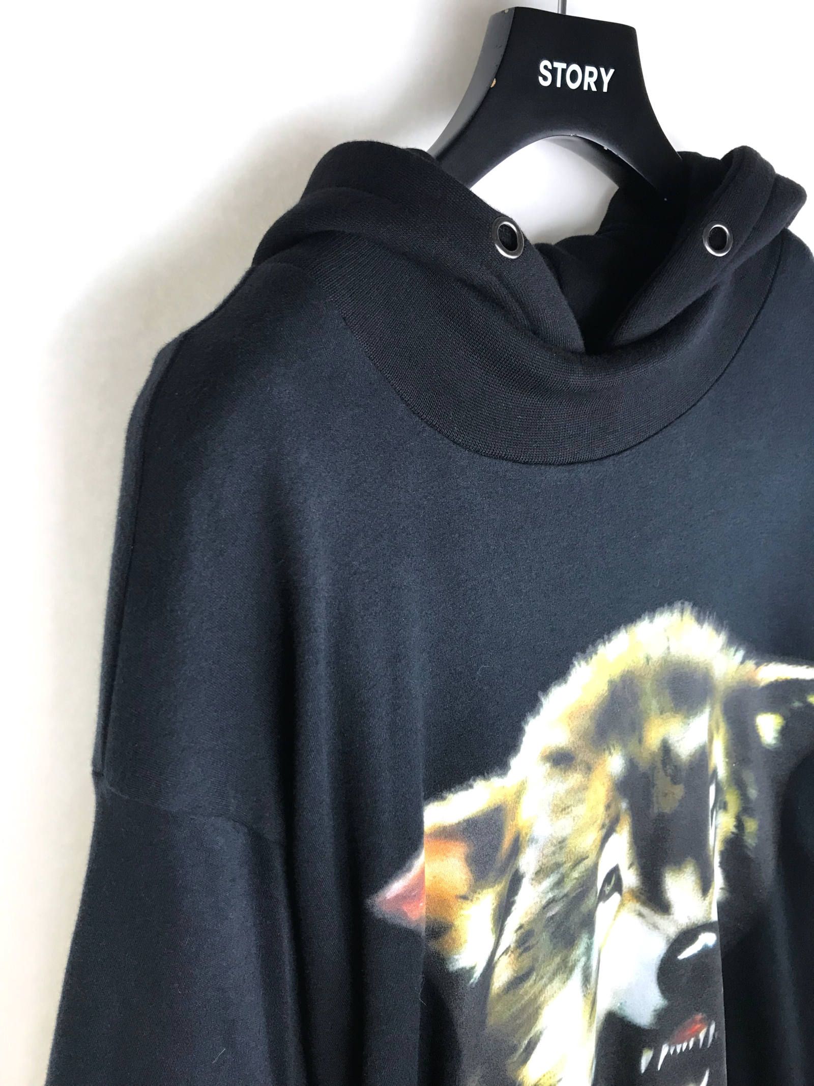 《残り一点》 【宮川大輔着用】 ウルフグラフィック カットソーレイヤードパーカー HOODIE - BLACK