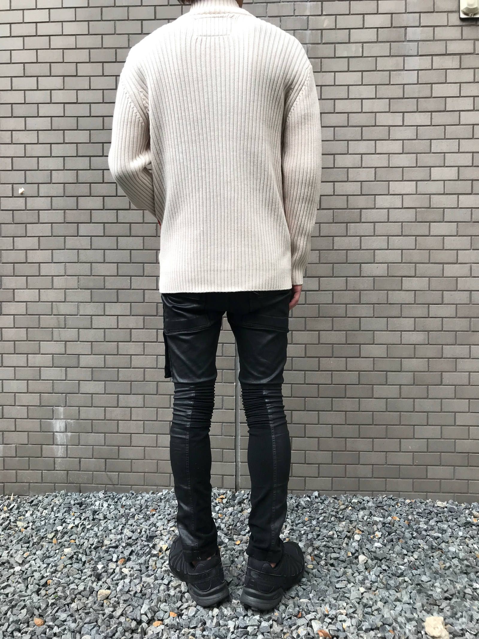 《残り一点》 カラー切替 アシンメトリーハイネックジップアップニット ZIPPED CASHWOOL JUMPER - CREAM CREA