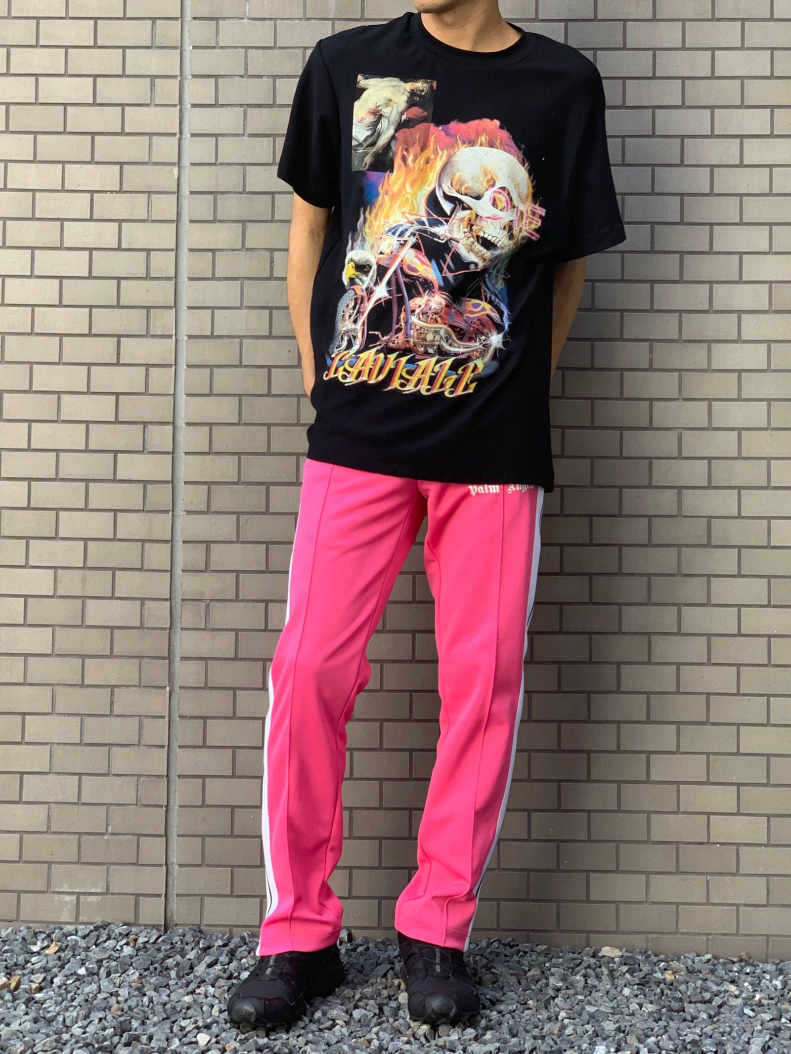 《各カラー残り一点》 スカルロゴ グラフィックカットソー T-SHIRT - BLACK