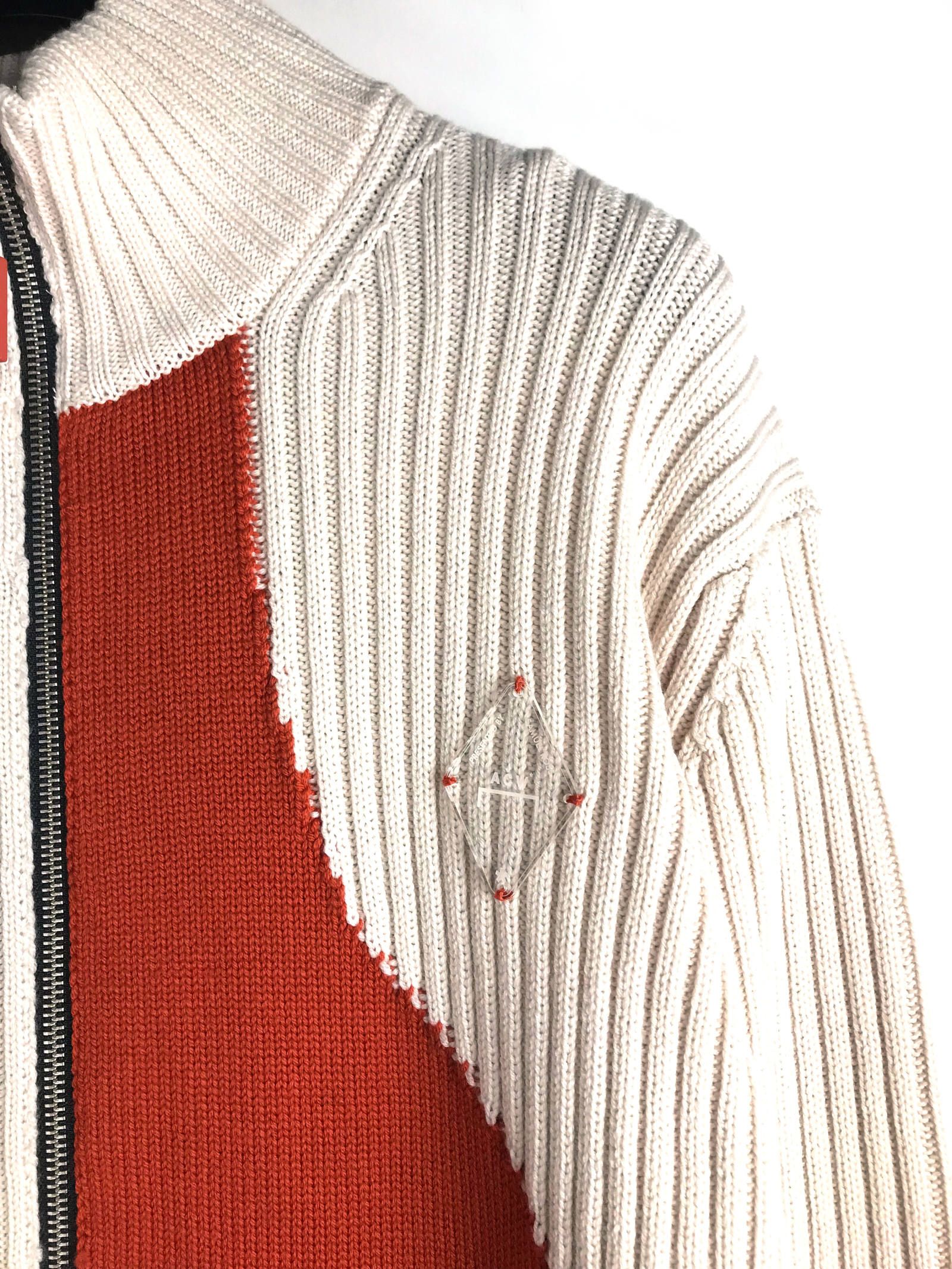 《残り一点》 カラー切替 アシンメトリーハイネックジップアップニット ZIPPED CASHWOOL JUMPER - CREAM CREA