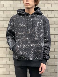 【残り一点】 スター スプレープリント プルオーバーパーカー STARS ALL OVER HOODIE - BLACK