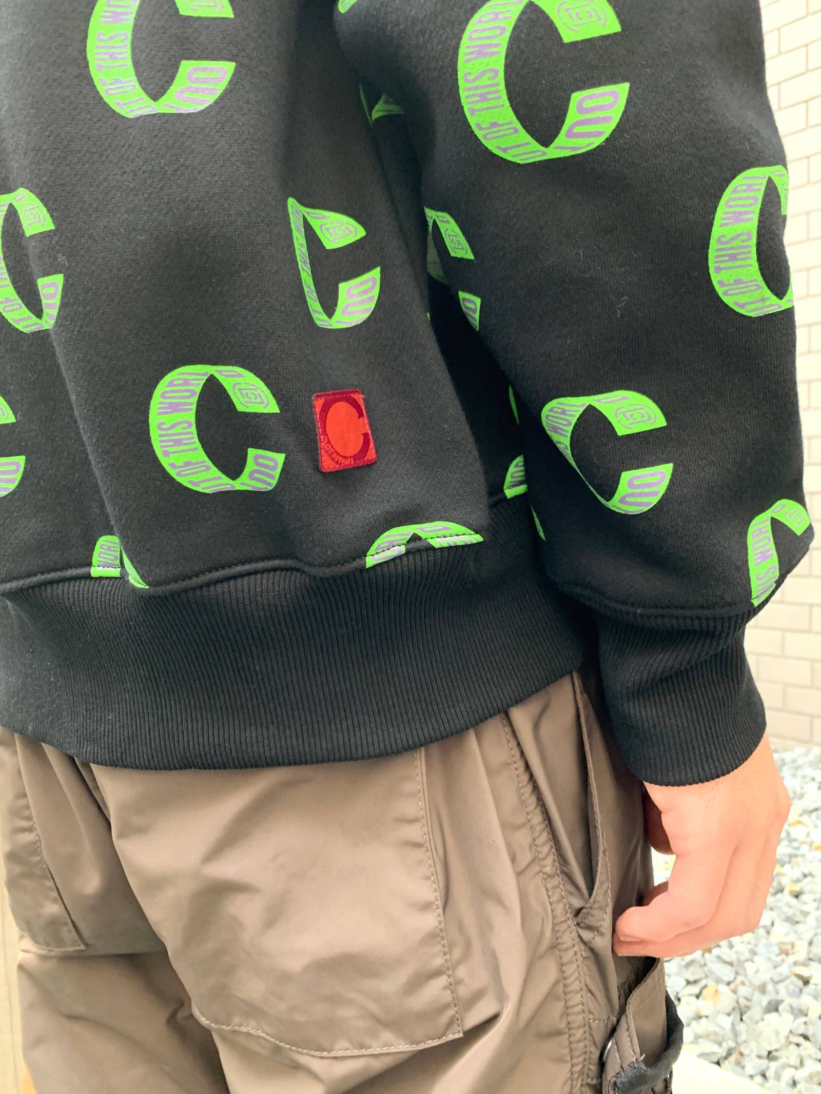 【残り一点】 Cロゴ クルーネック オーバーサイズスウェット OUT OF THIS WORLD LOOP CREWNECK SWEAT - BLACK