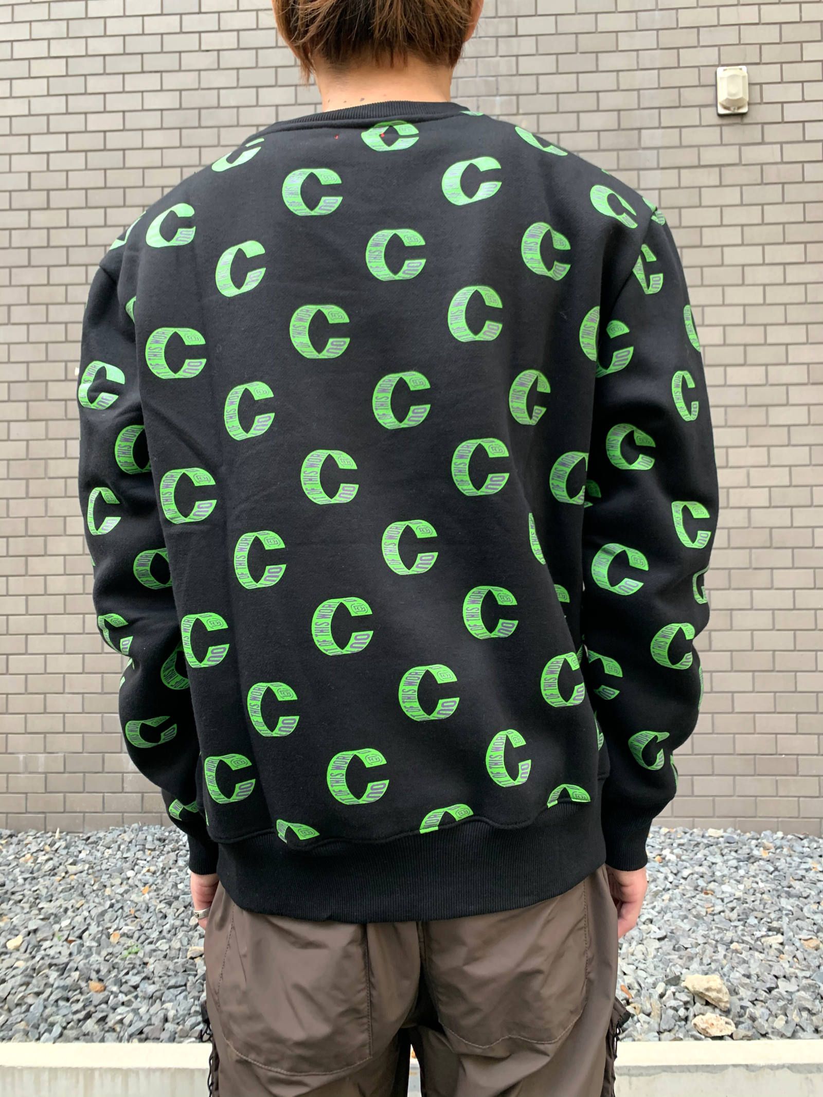 【残り一点】 Cロゴ クルーネック オーバーサイズスウェット OUT OF THIS WORLD LOOP CREWNECK SWEAT - BLACK