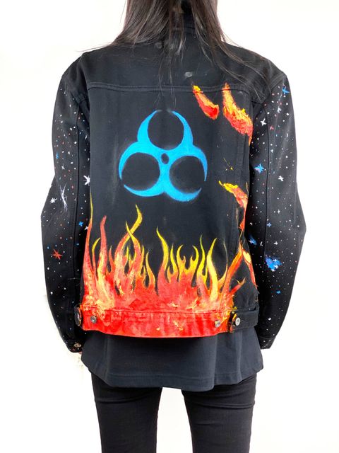 【国内在庫4着のみ】 バックロゴ マルチペイント デニムジャケット DENIM JACKET - BLACK